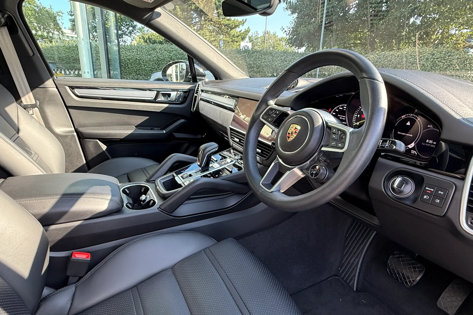Porsche CAYENNE thumbnail image number 21
