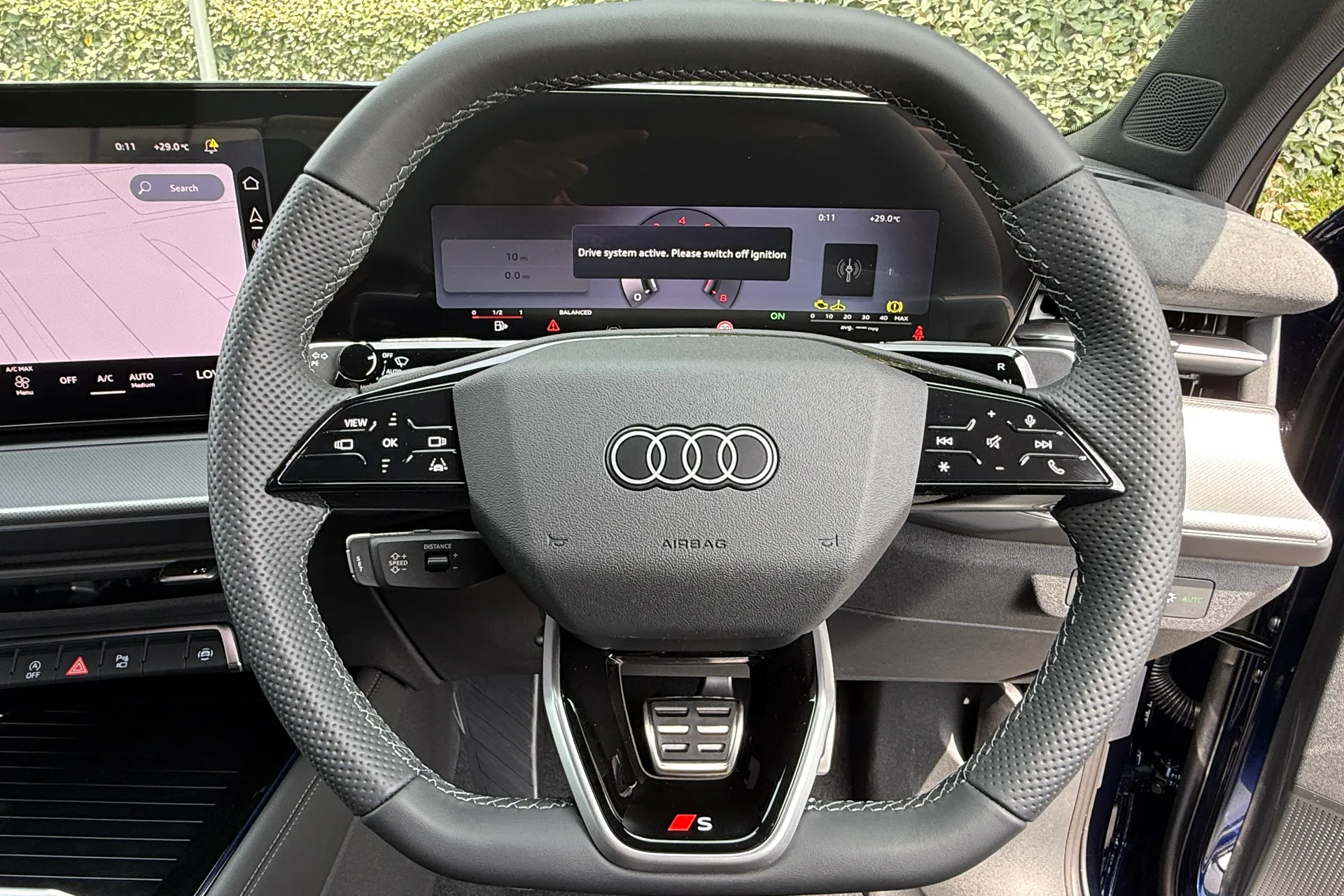 Audi Q3 thumbnail image number 22