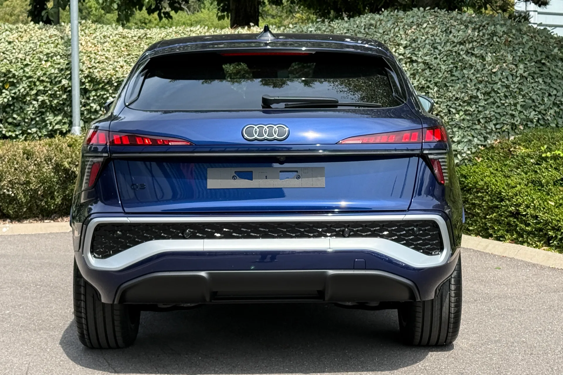Audi Q3 thumbnail image number 7