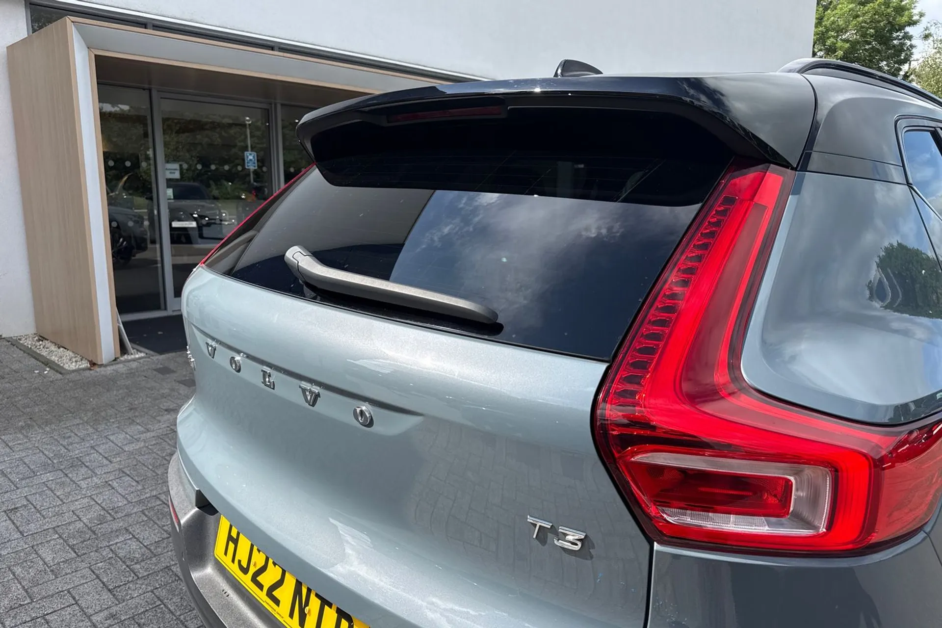 Volvo XC40 thumbnail image number 16