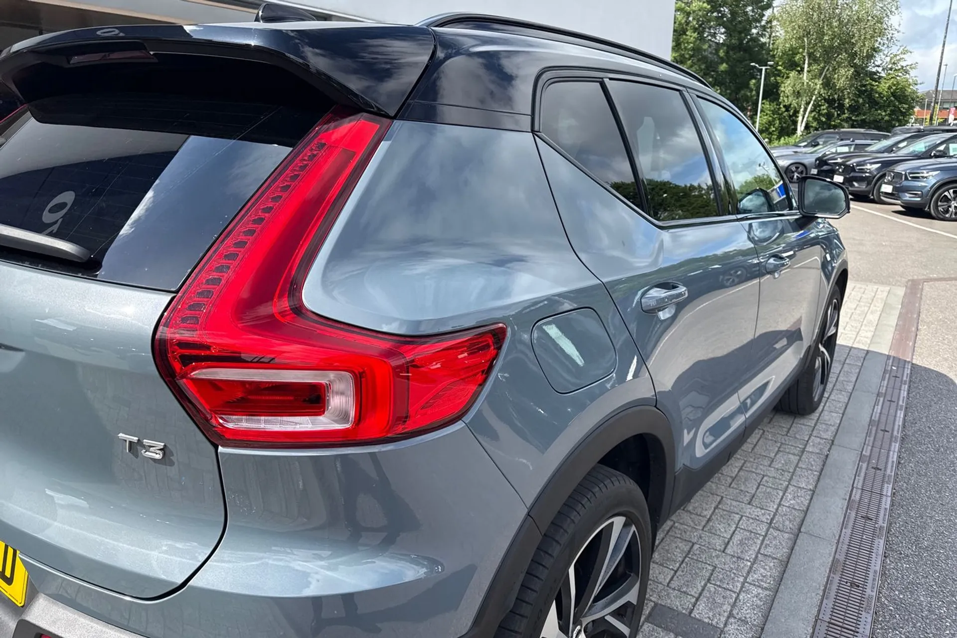 Volvo XC40 thumbnail image number 15