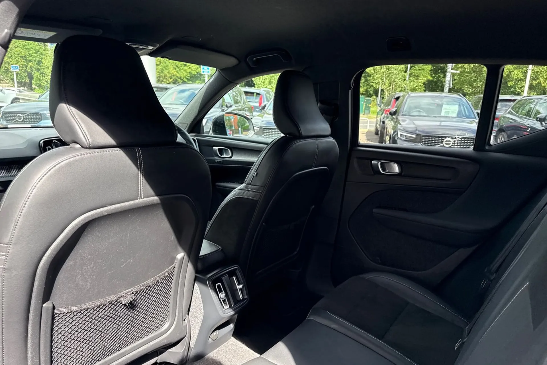 Volvo XC40 thumbnail image number 31