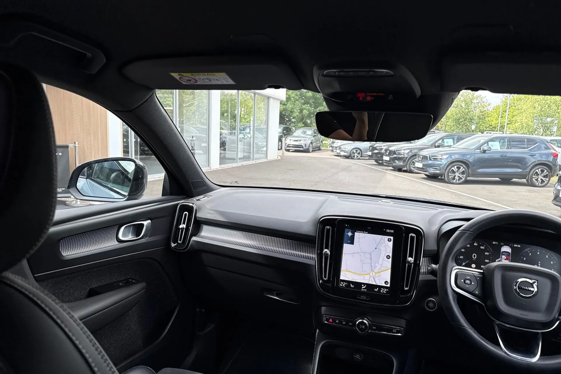 Volvo XC40 thumbnail image number 32