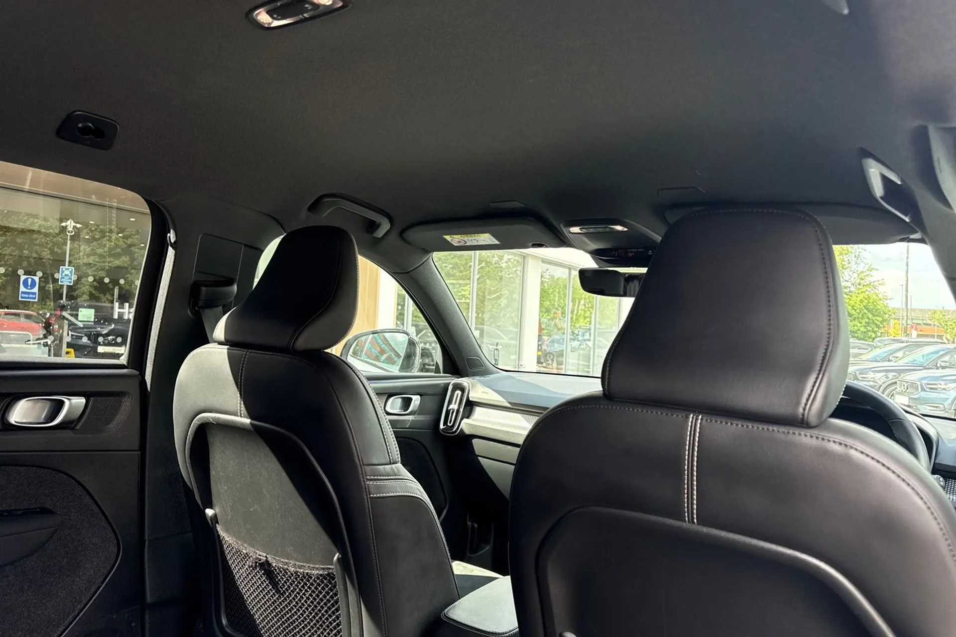 Volvo XC40 thumbnail image number 24