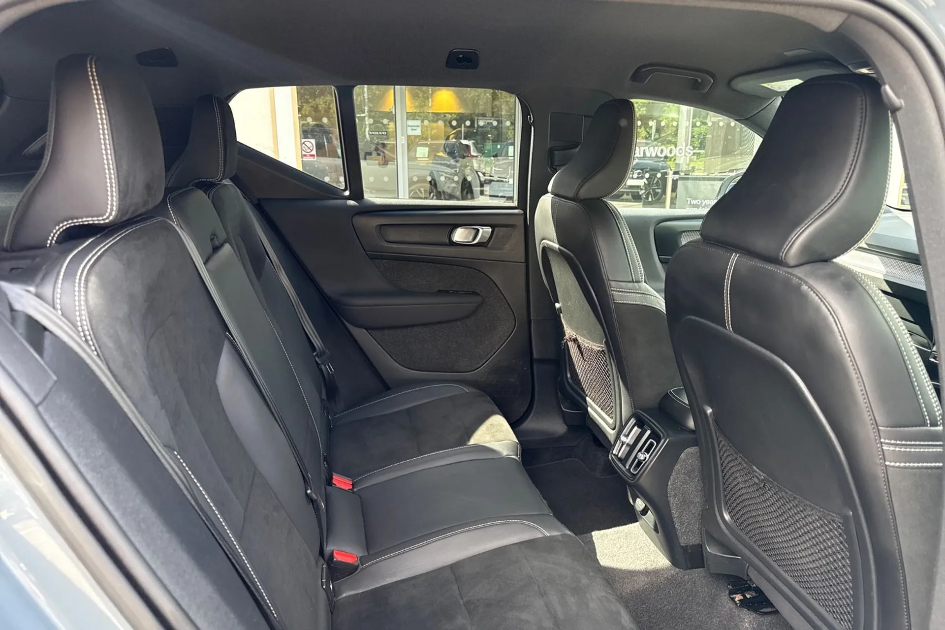 Volvo XC40 thumbnail image number 23