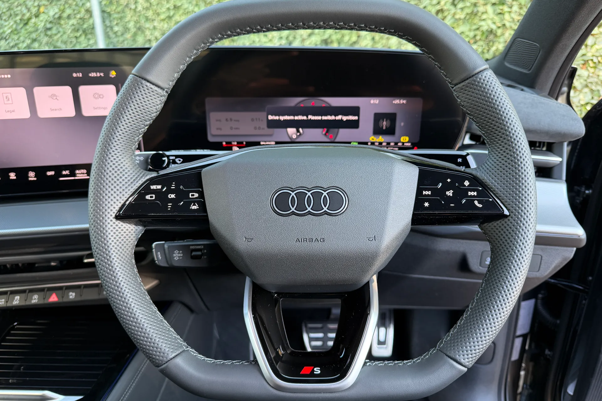 Audi Q3 thumbnail image number 11