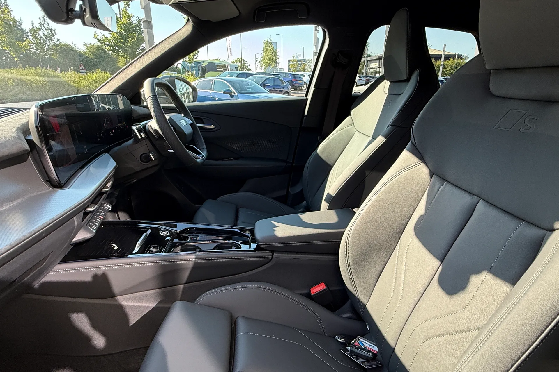 Audi Q3 thumbnail image number 46
