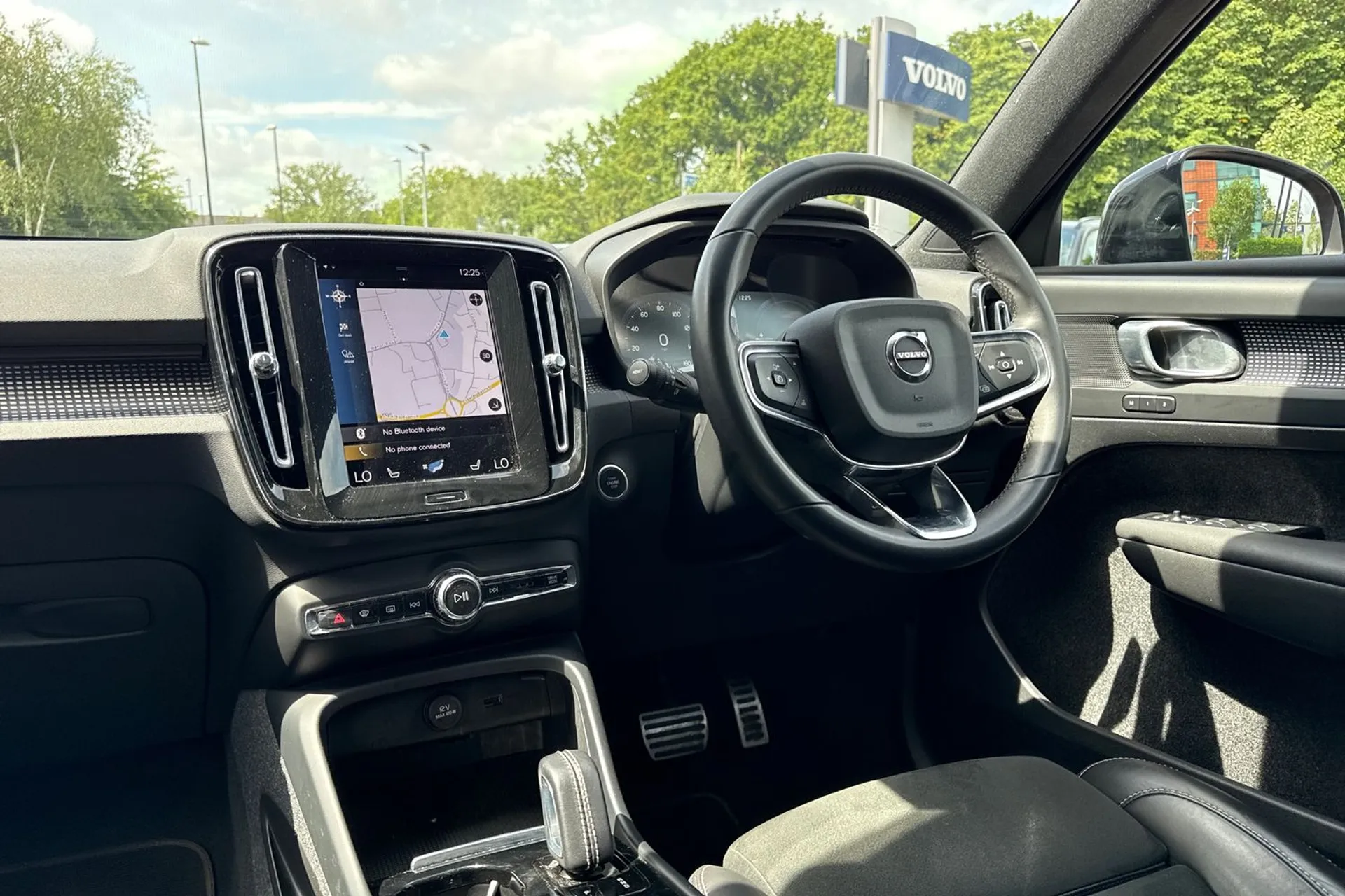 Volvo XC40 thumbnail image number 36