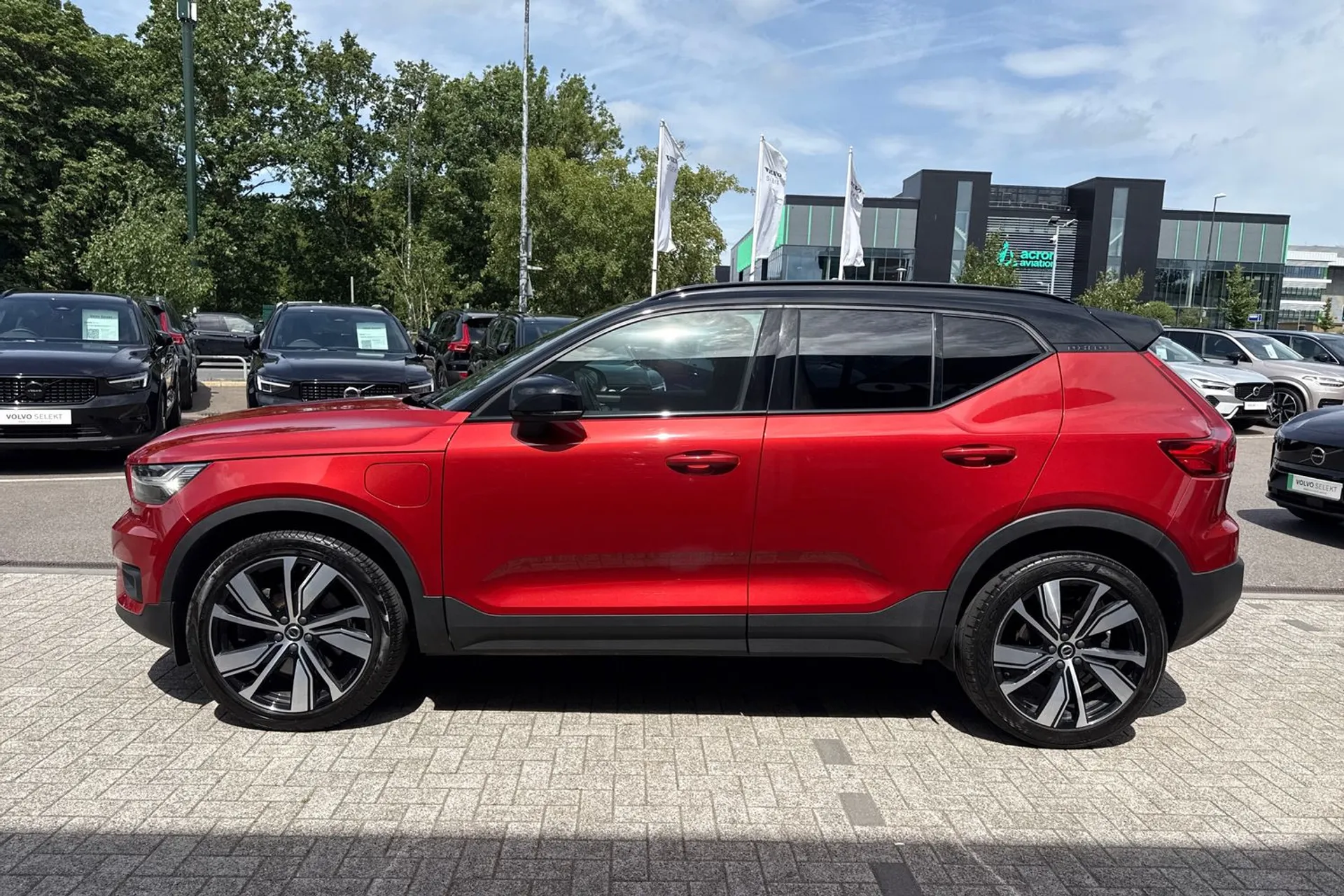 Volvo XC40 thumbnail image number 12