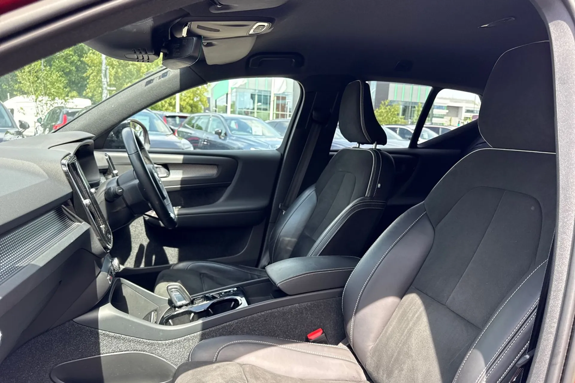 Volvo XC40 thumbnail image number 29