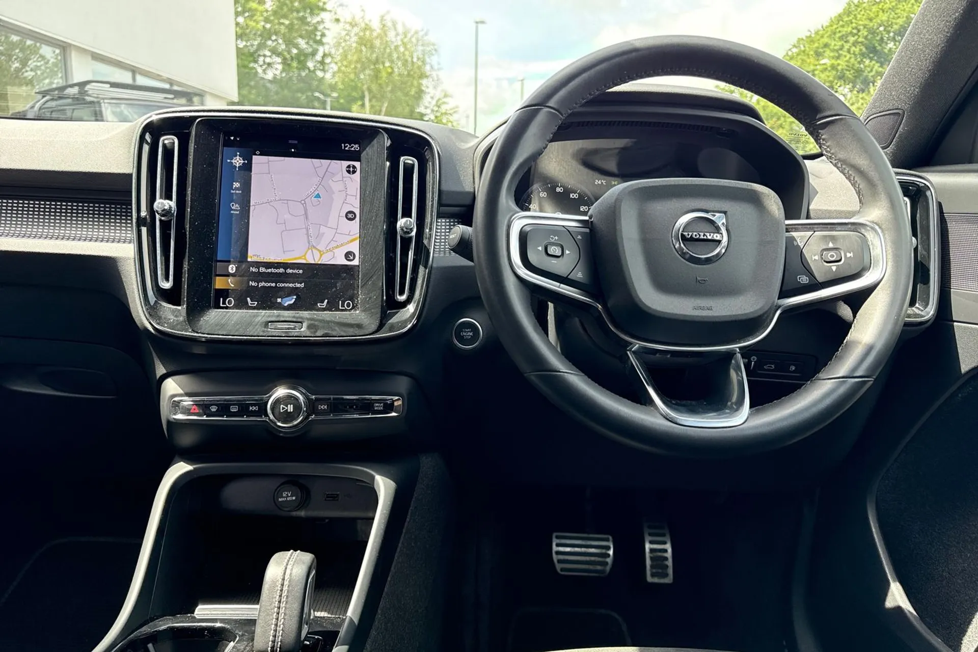 Volvo XC40 thumbnail image number 35