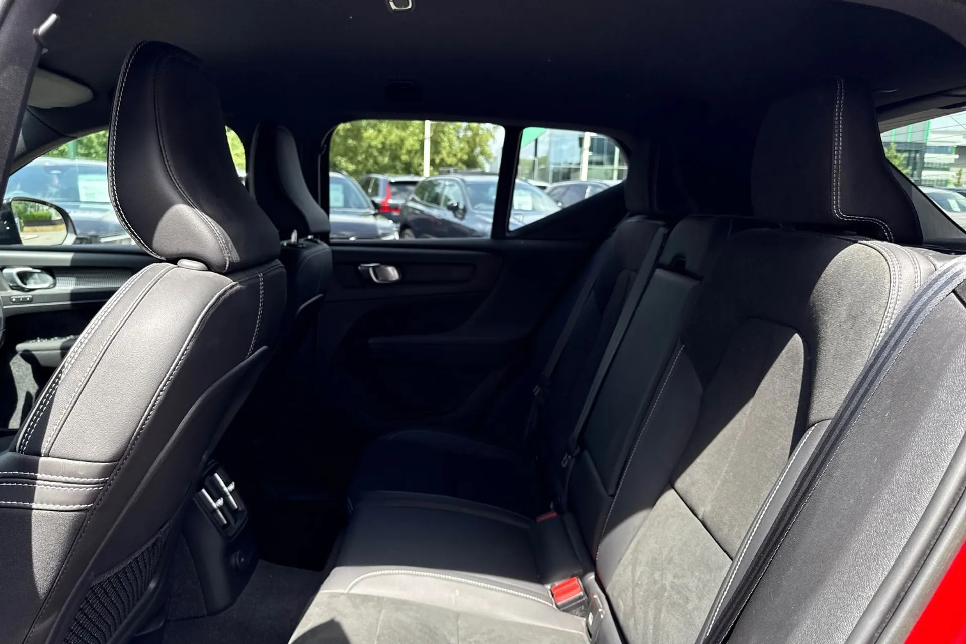Volvo XC40 thumbnail image number 31
