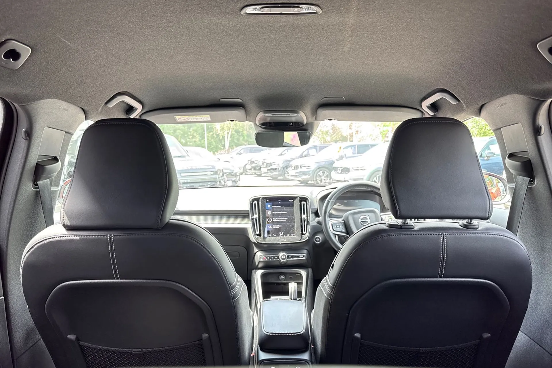 Volvo XC40 thumbnail image number 23