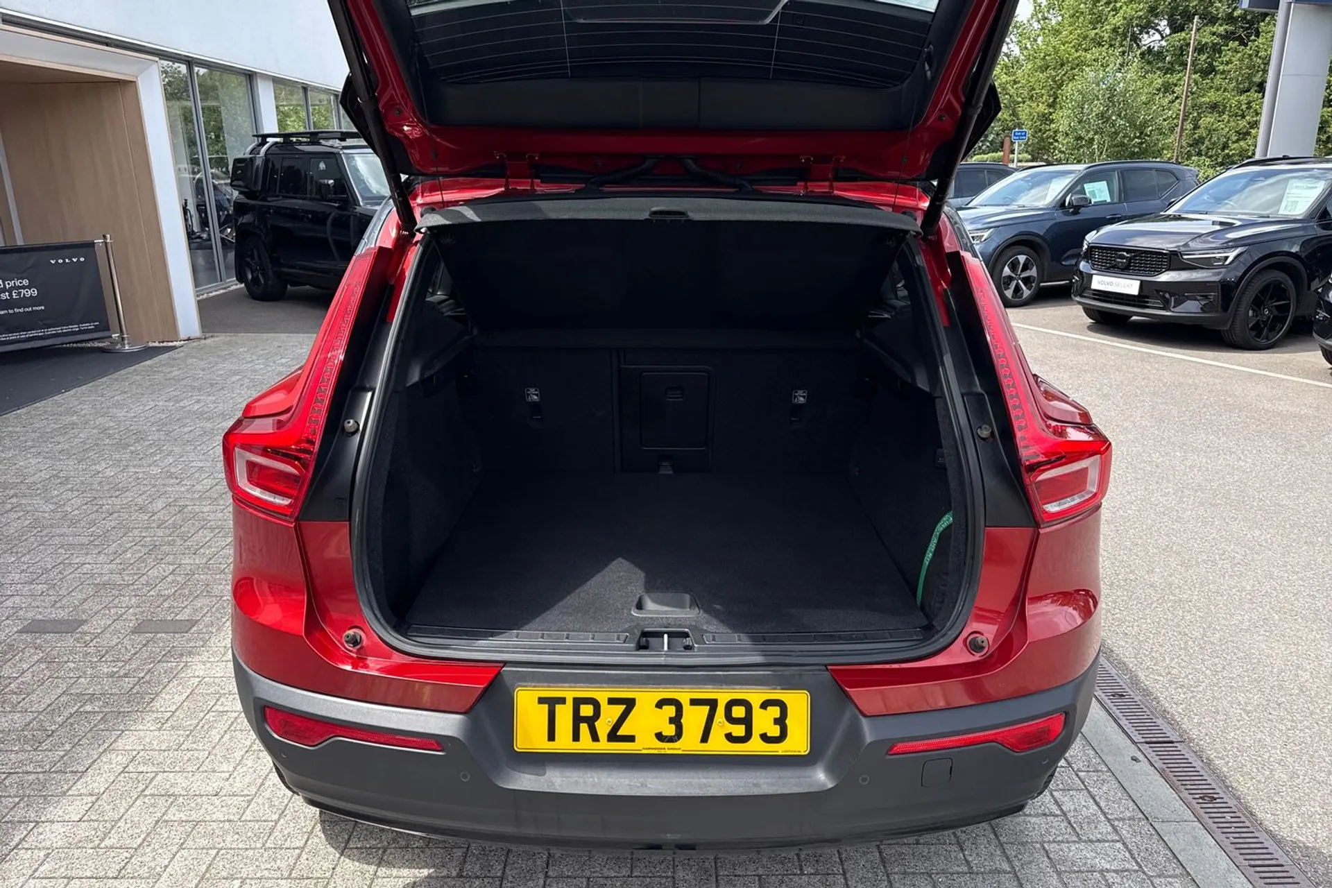 Volvo XC40 thumbnail image number 21