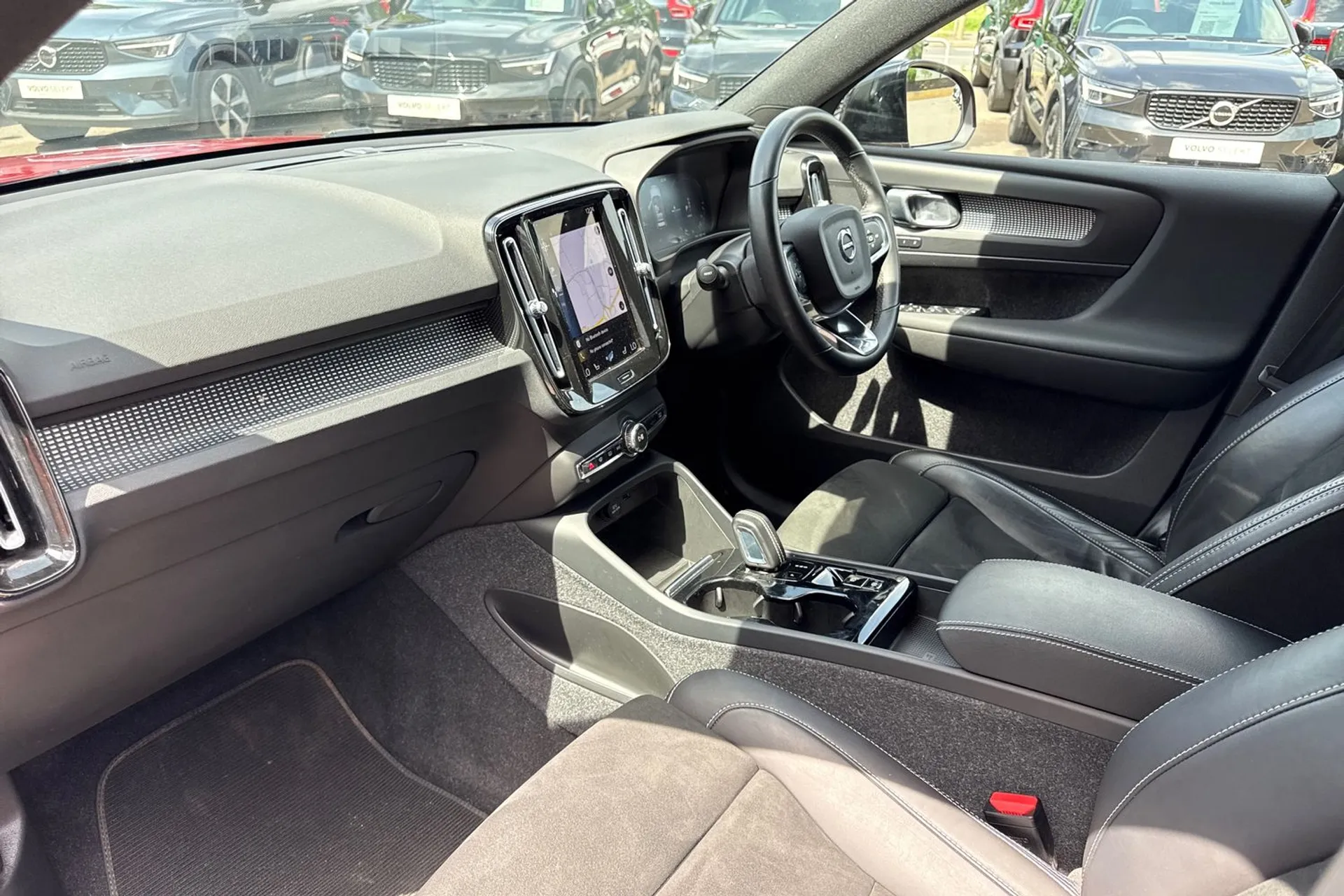 Volvo XC40 thumbnail image number 28