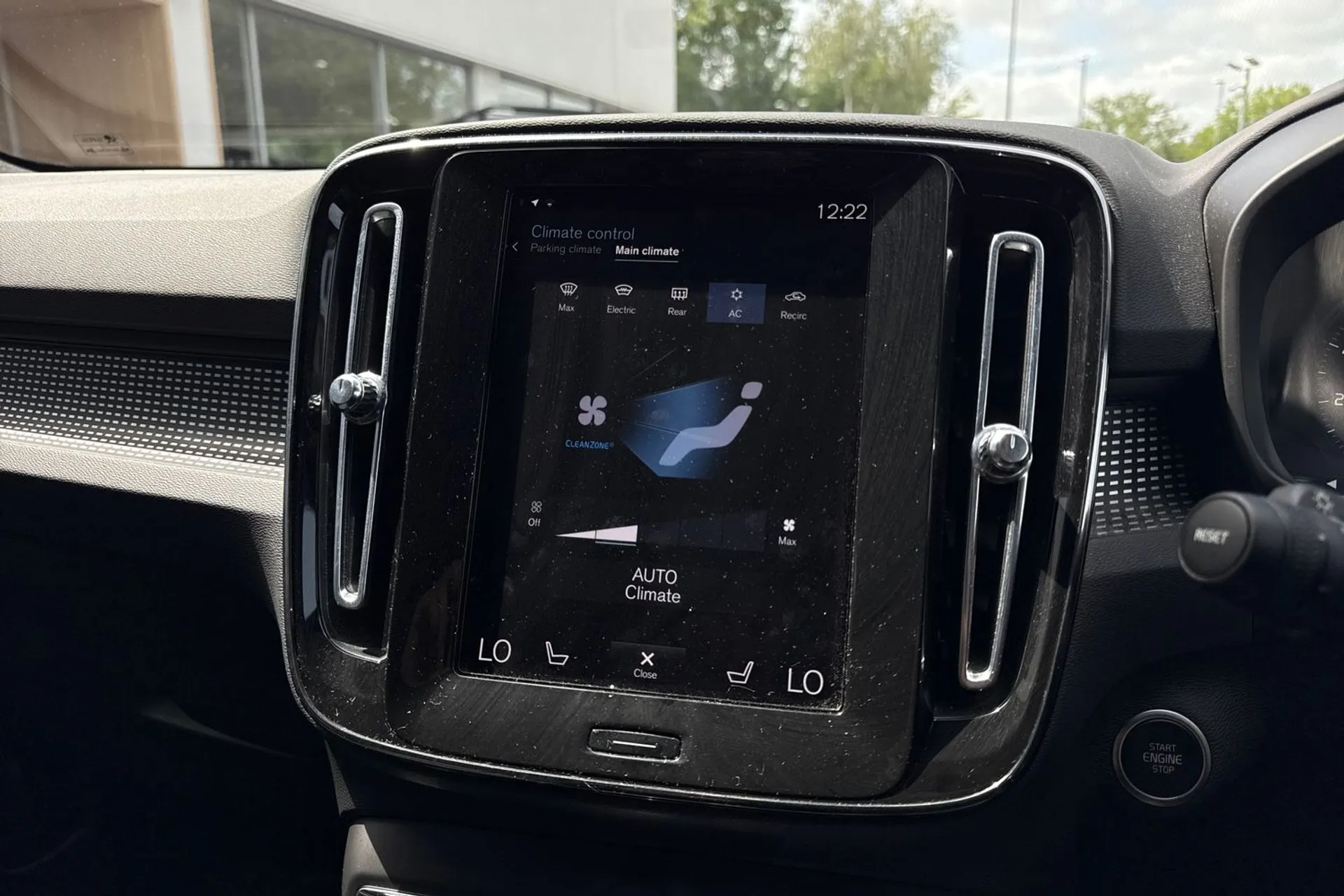 Volvo XC40 thumbnail image number 39