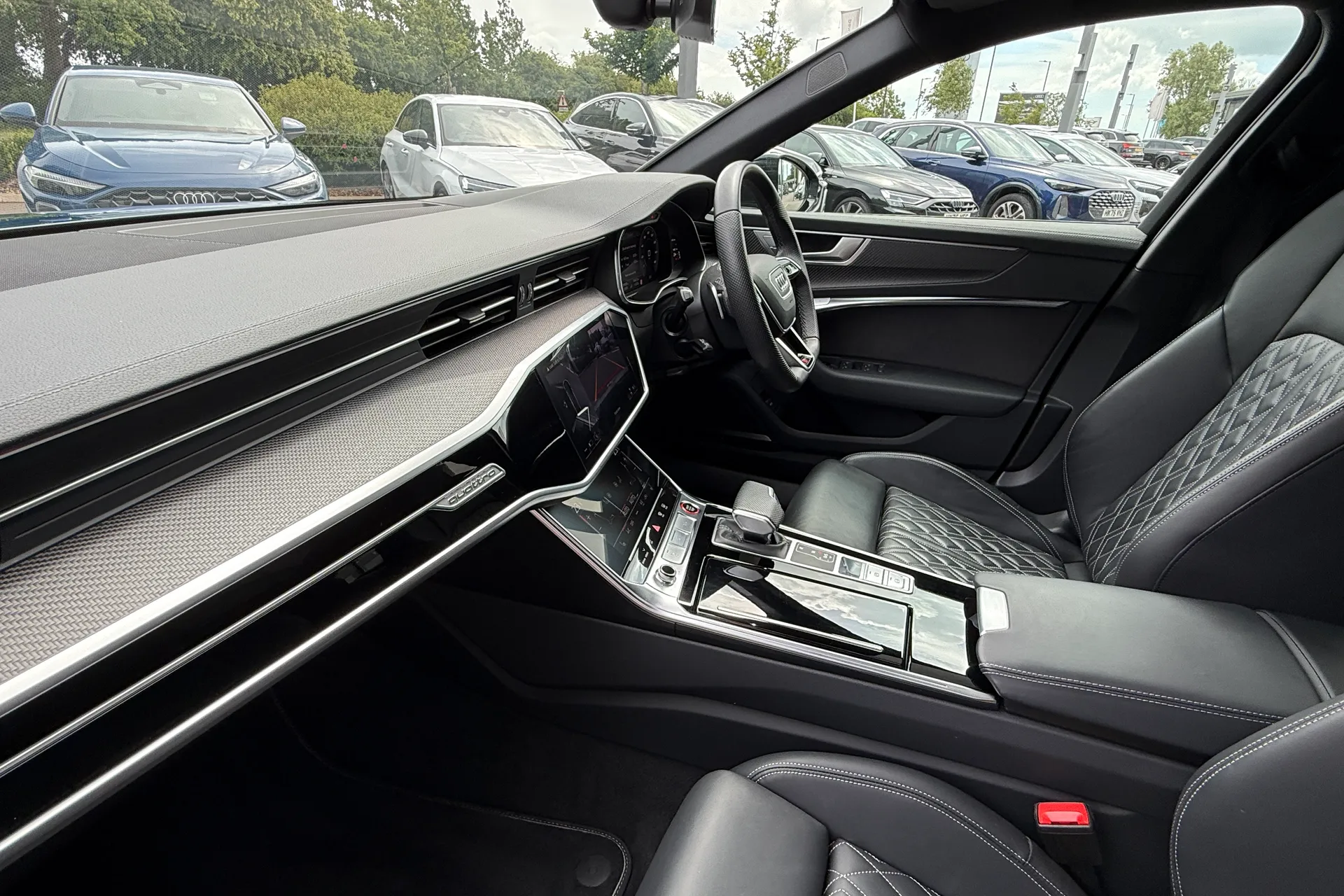 Audi A6 thumbnail image number 19
