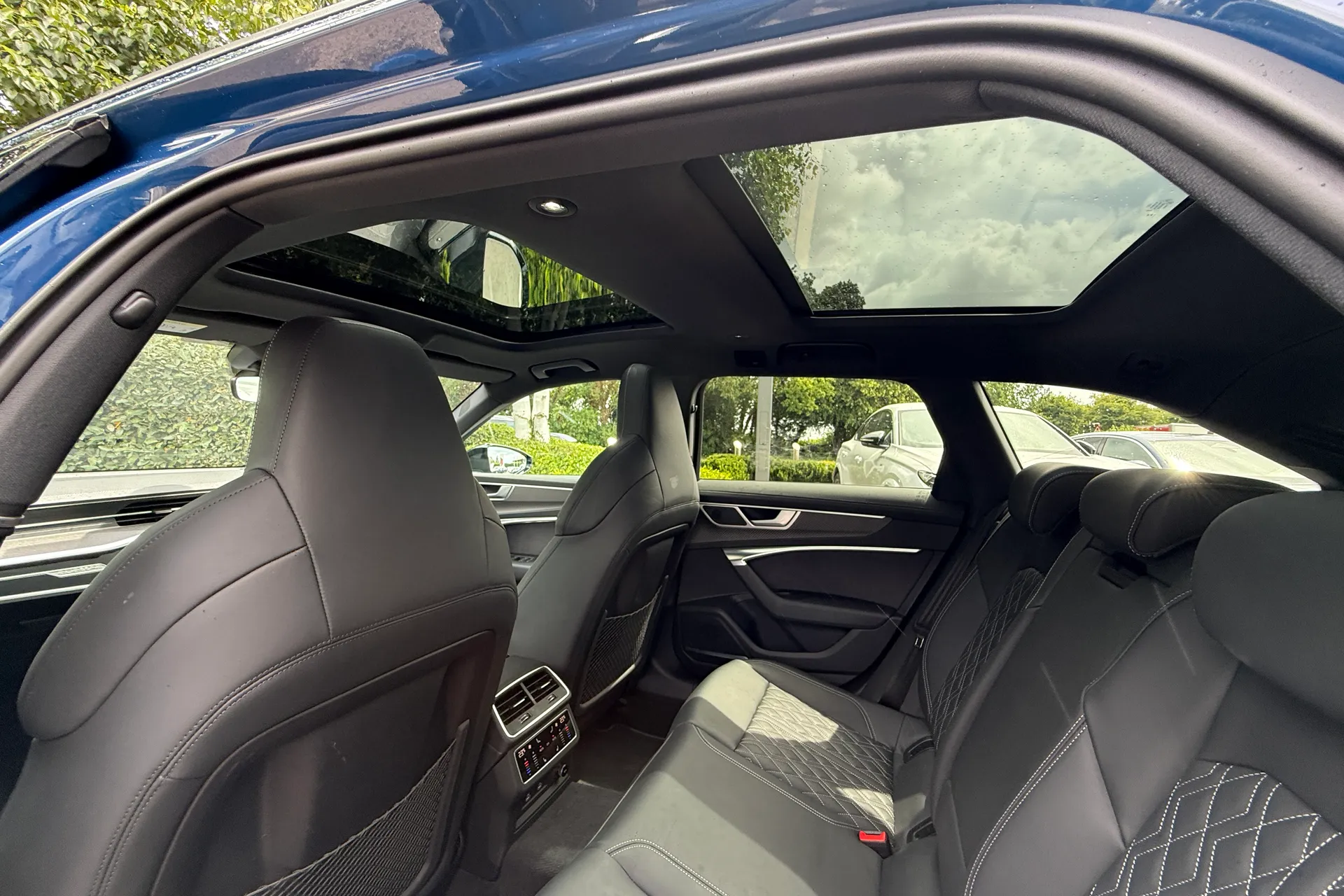 Audi A6 thumbnail image number 47