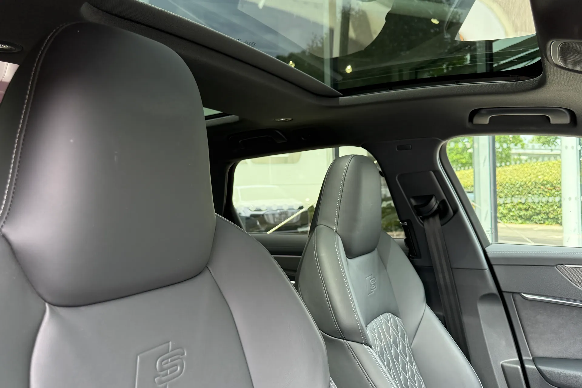 Audi A6 thumbnail image number 42