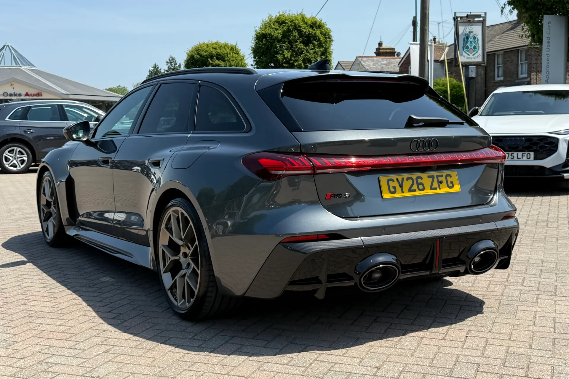Audi RS5 thumbnail image number 40