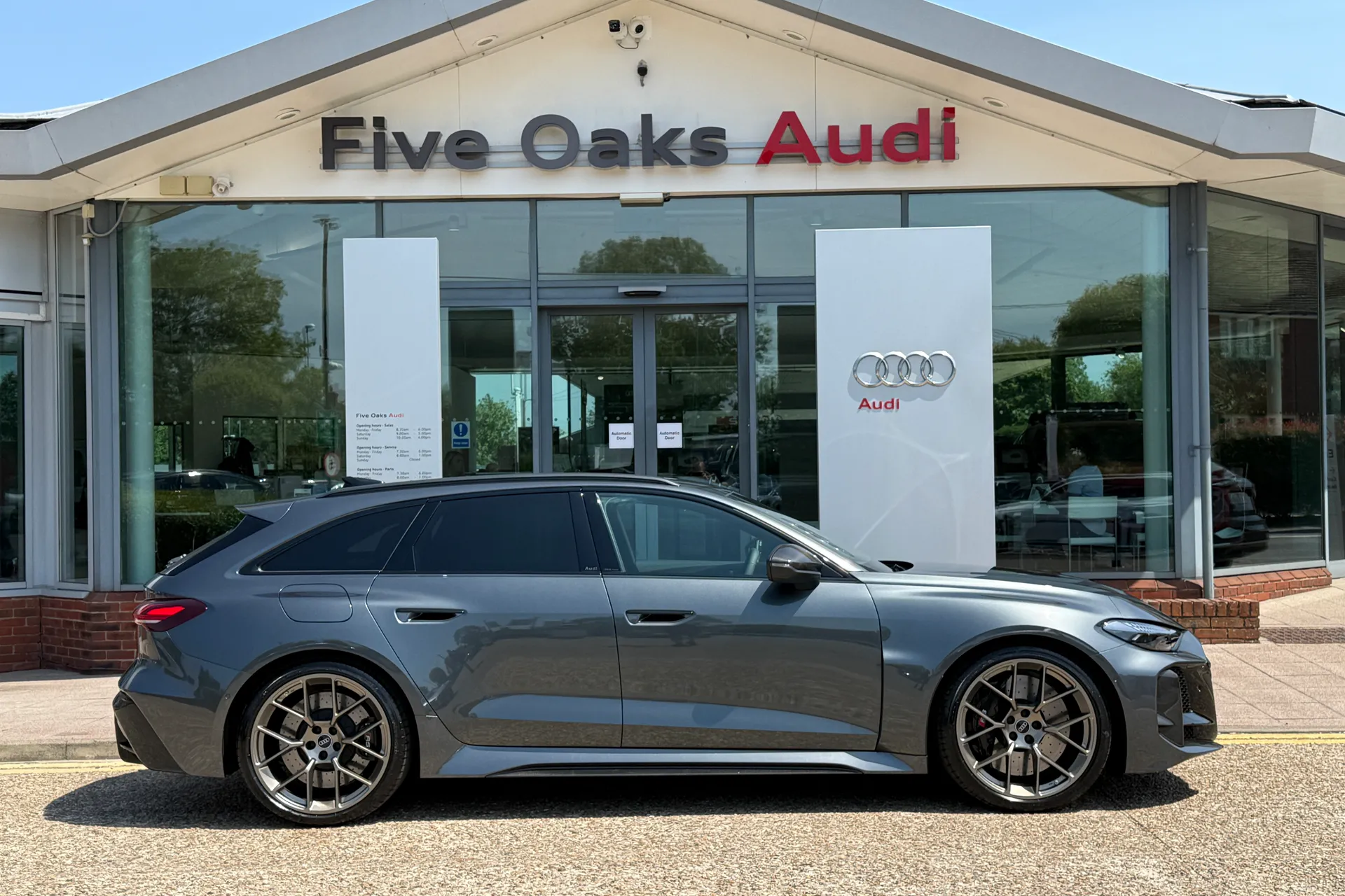 Audi RS5 thumbnail image number 2