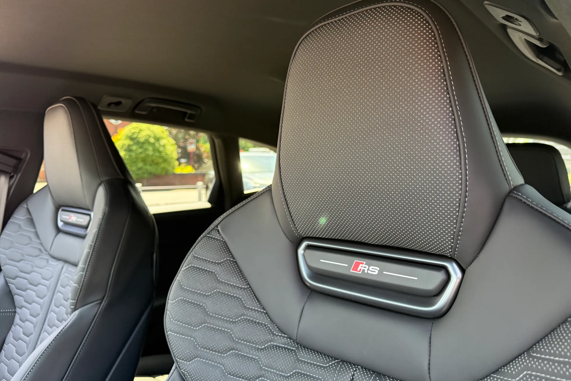 Audi RS5 thumbnail image number 37