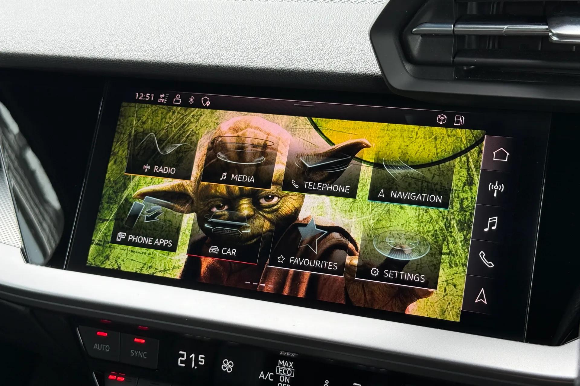 Audi A3 thumbnail image number 35