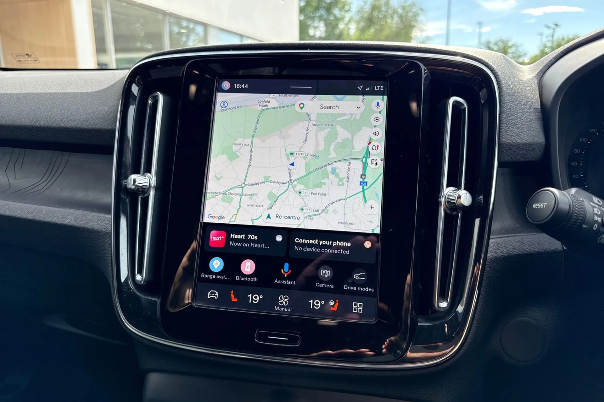 Volvo XC40 thumbnail image number 5