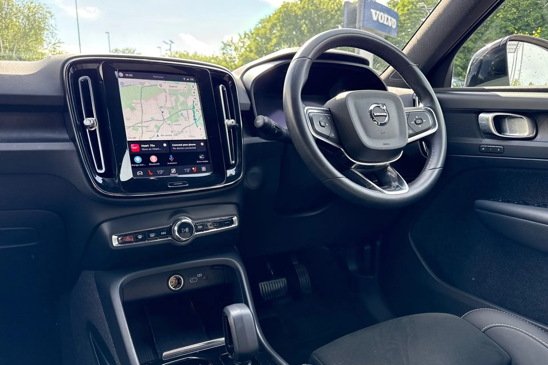 Volvo XC40 thumbnail image number 35