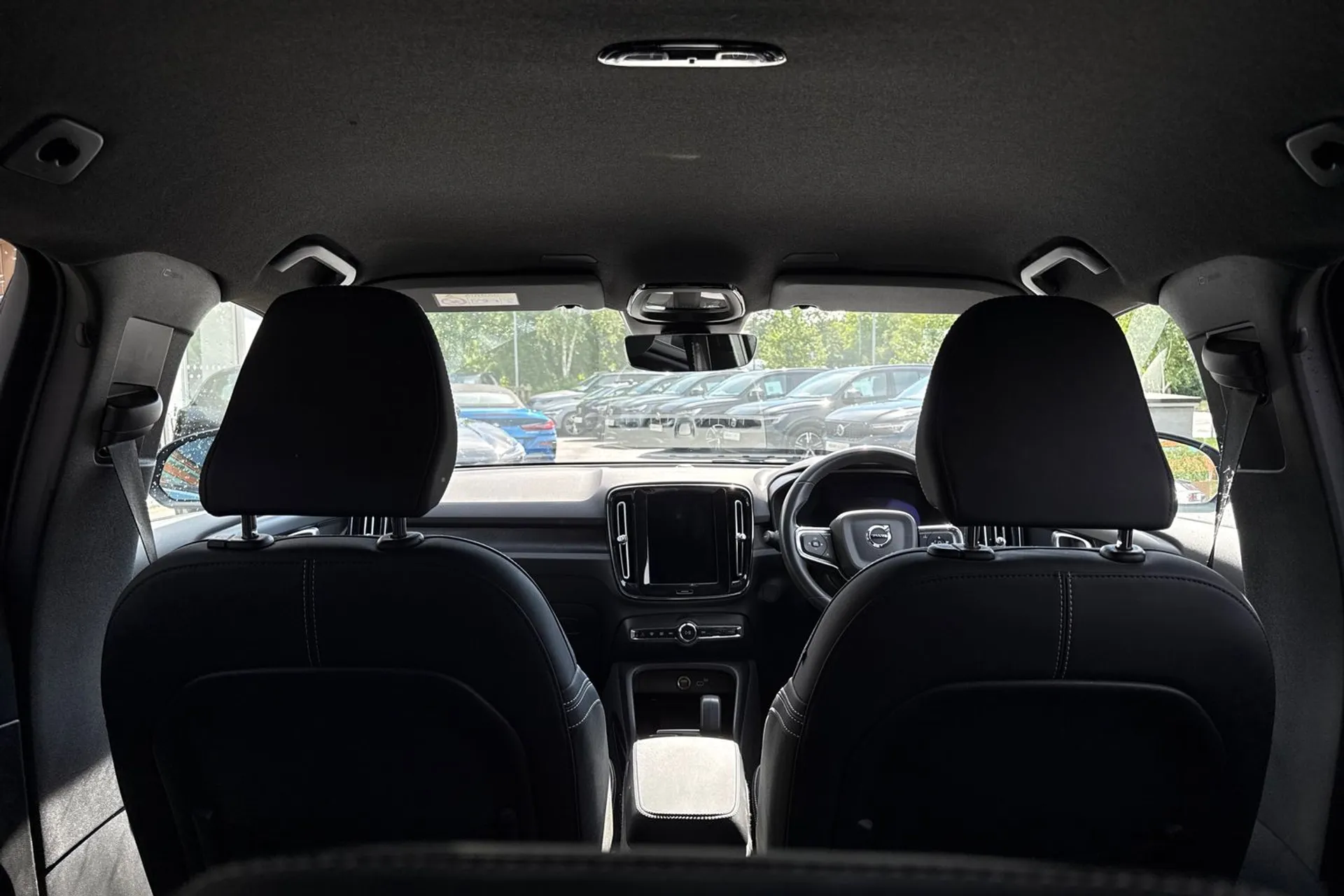 Volvo XC40 thumbnail image number 22
