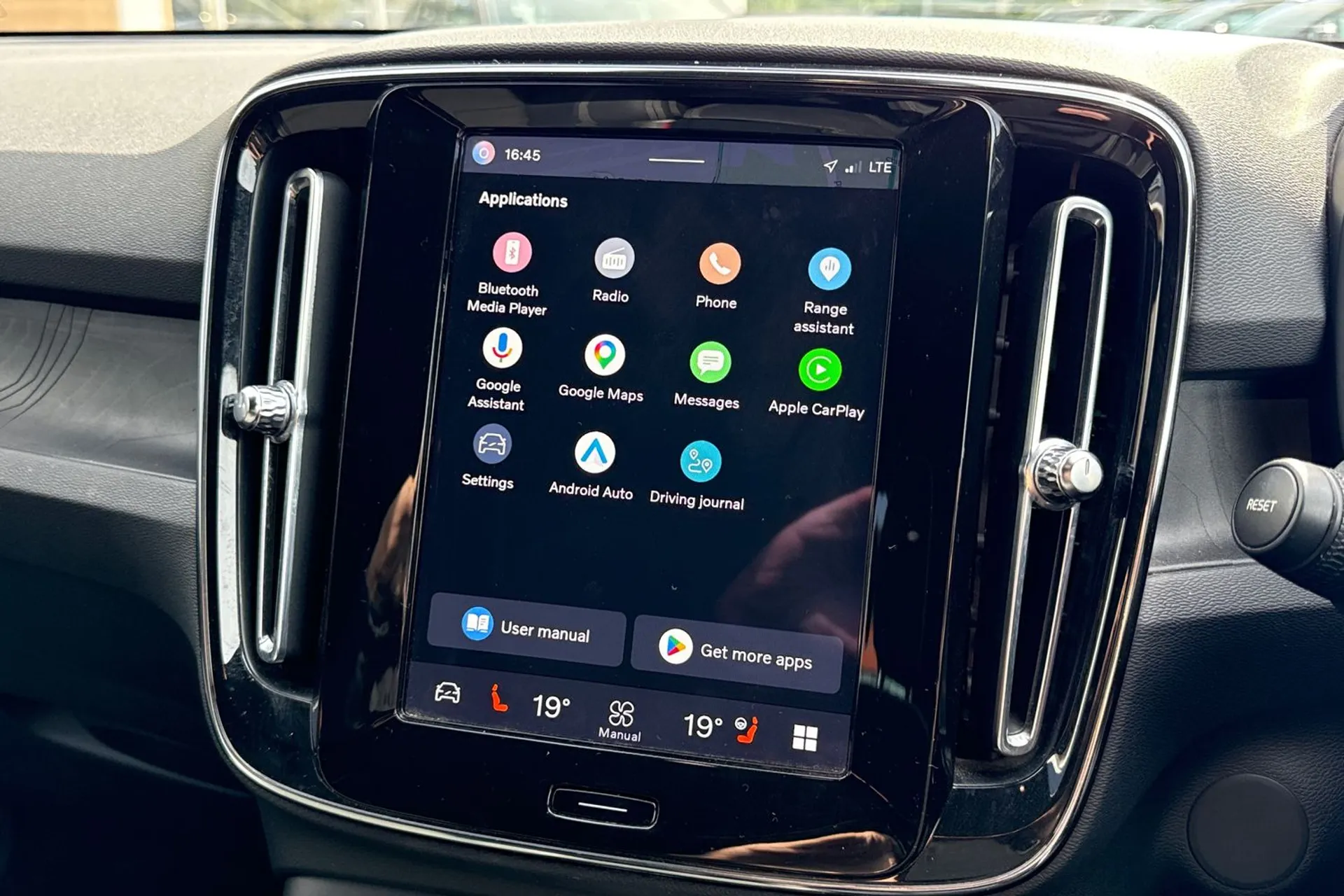 Volvo XC40 thumbnail image number 40