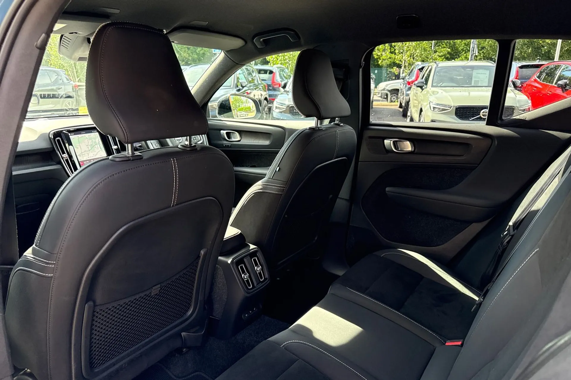 Volvo XC40 thumbnail image number 31