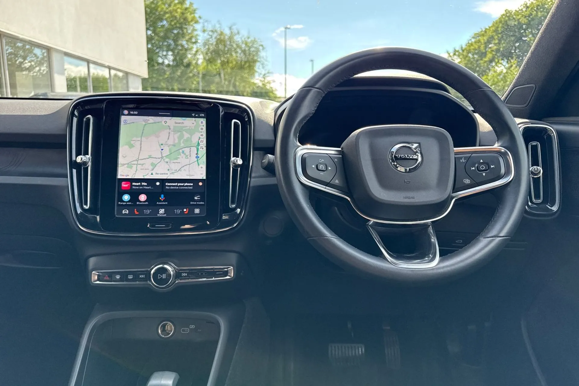 Volvo XC40 thumbnail image number 34