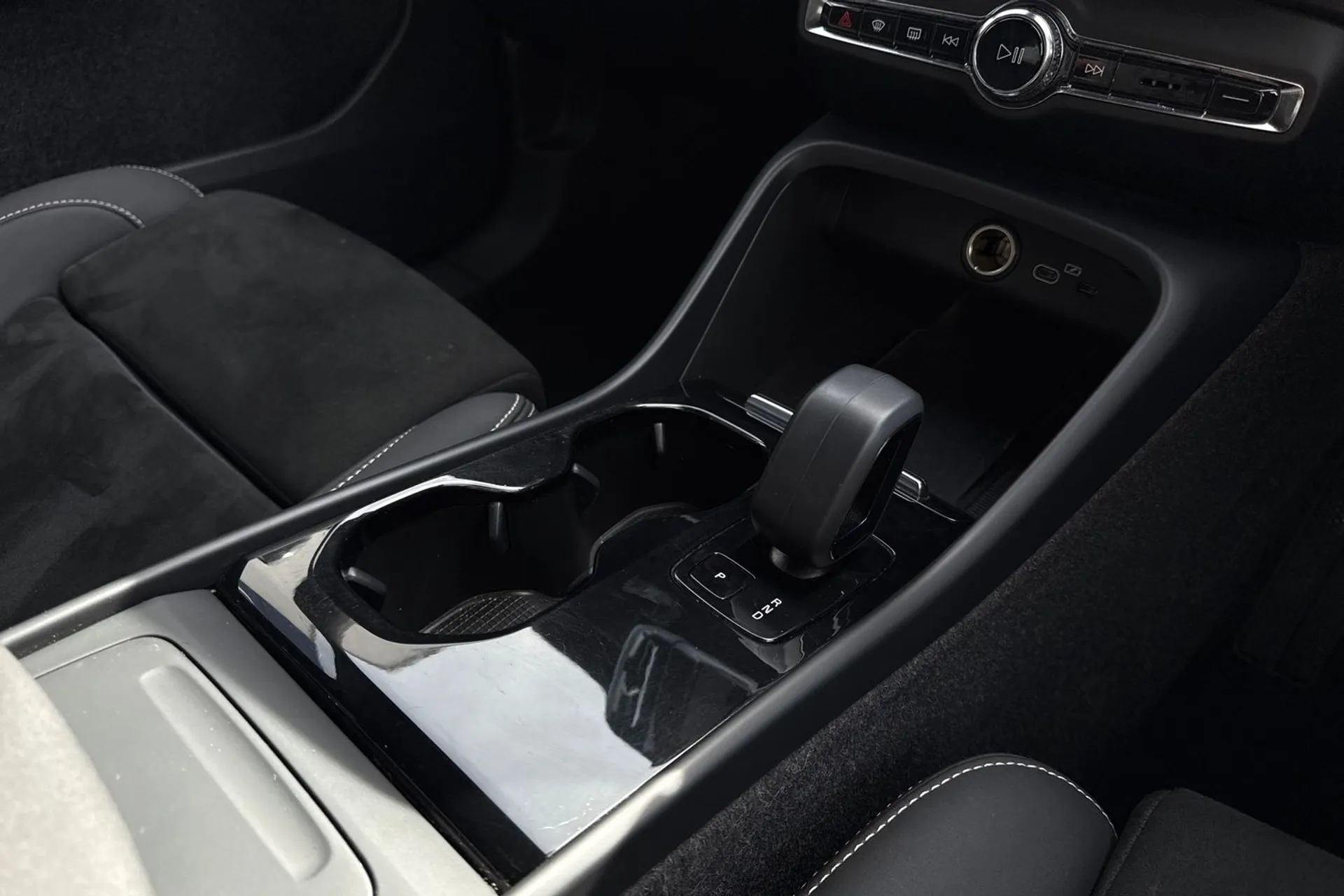 Volvo XC40 thumbnail image number 42