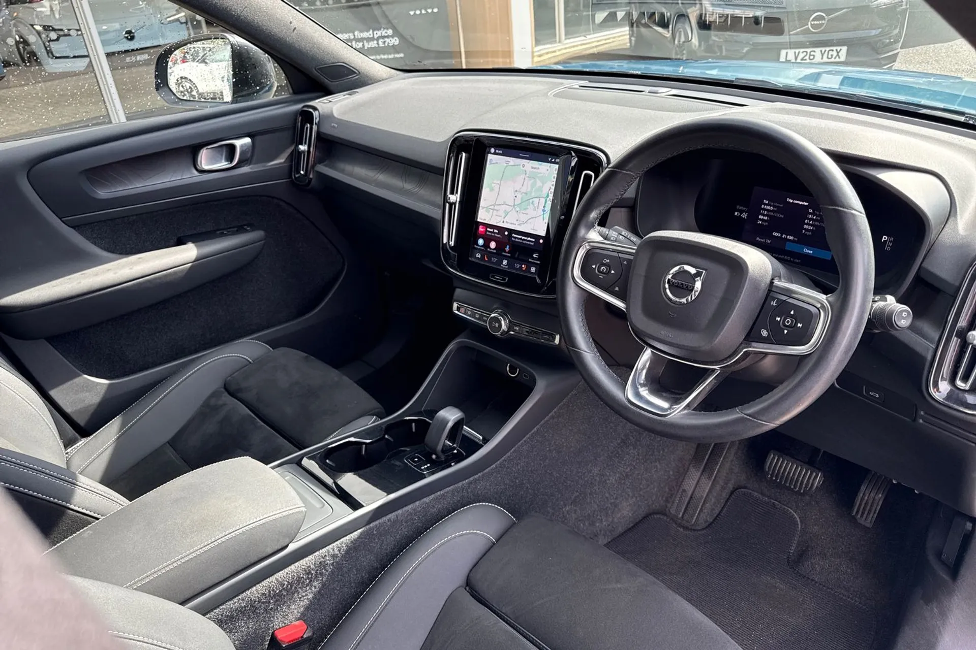 Volvo XC40 thumbnail image number 6