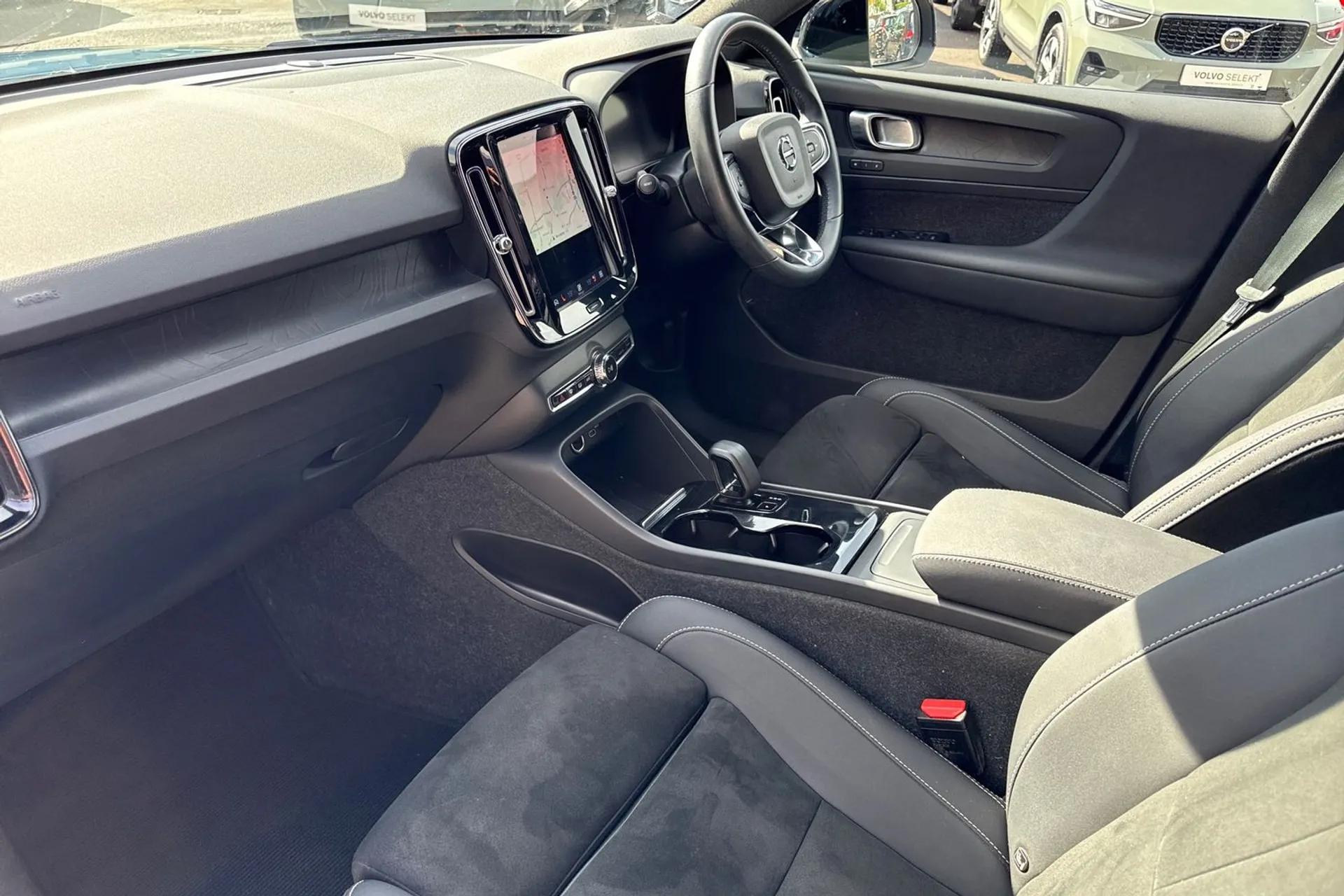 Volvo XC40 thumbnail image number 27
