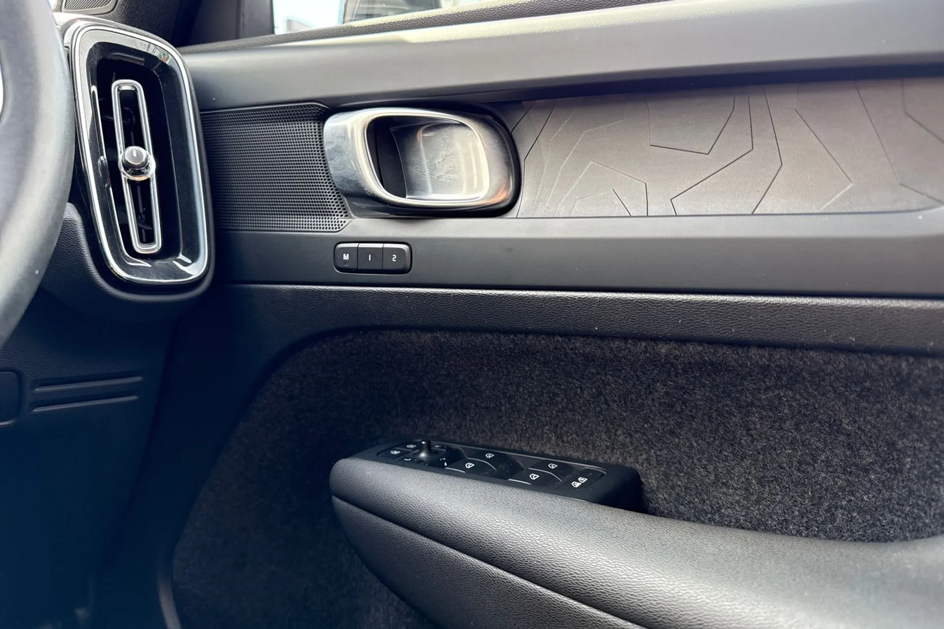 Volvo XC40 thumbnail image number 41