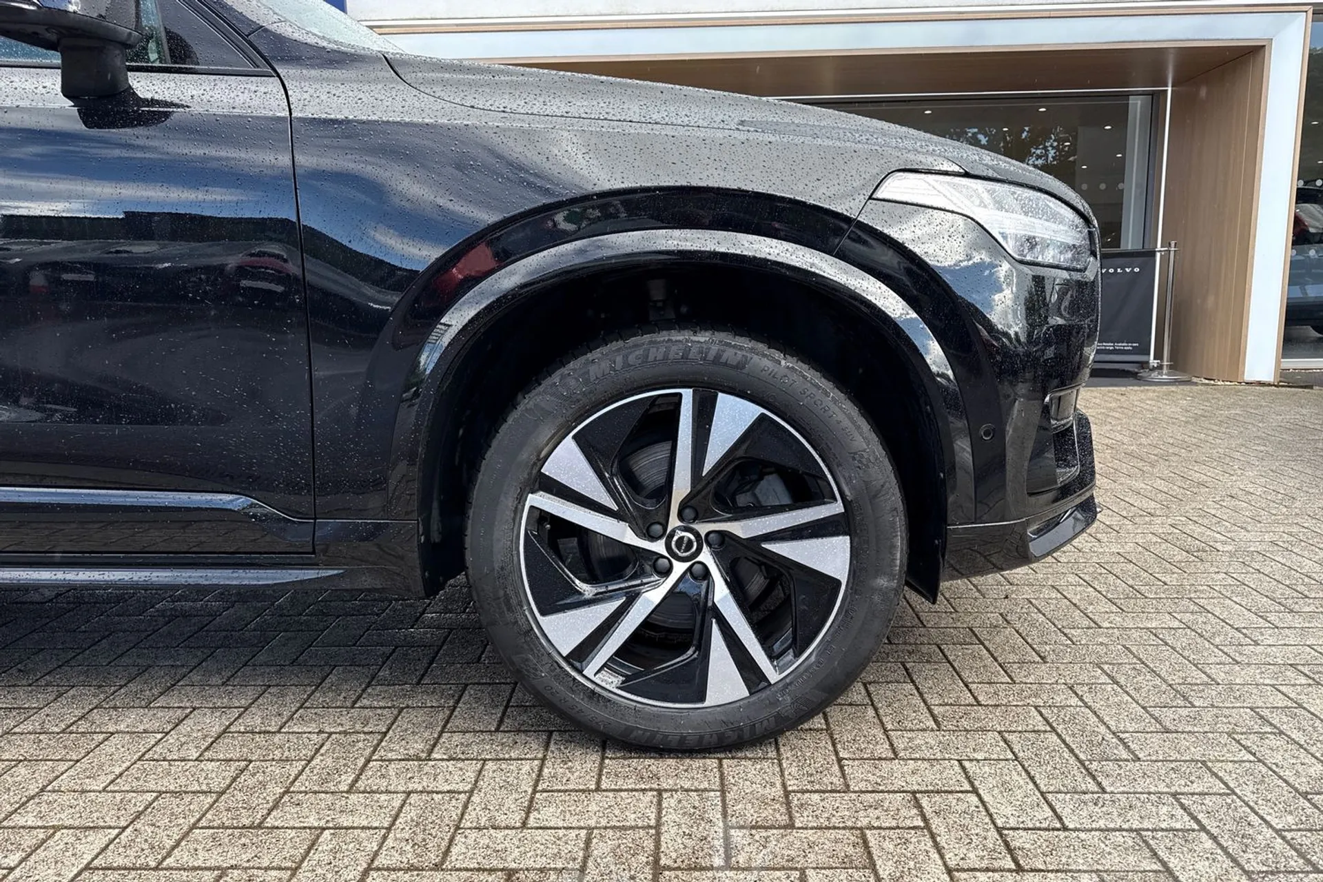 Volvo XC90 thumbnail image number 16