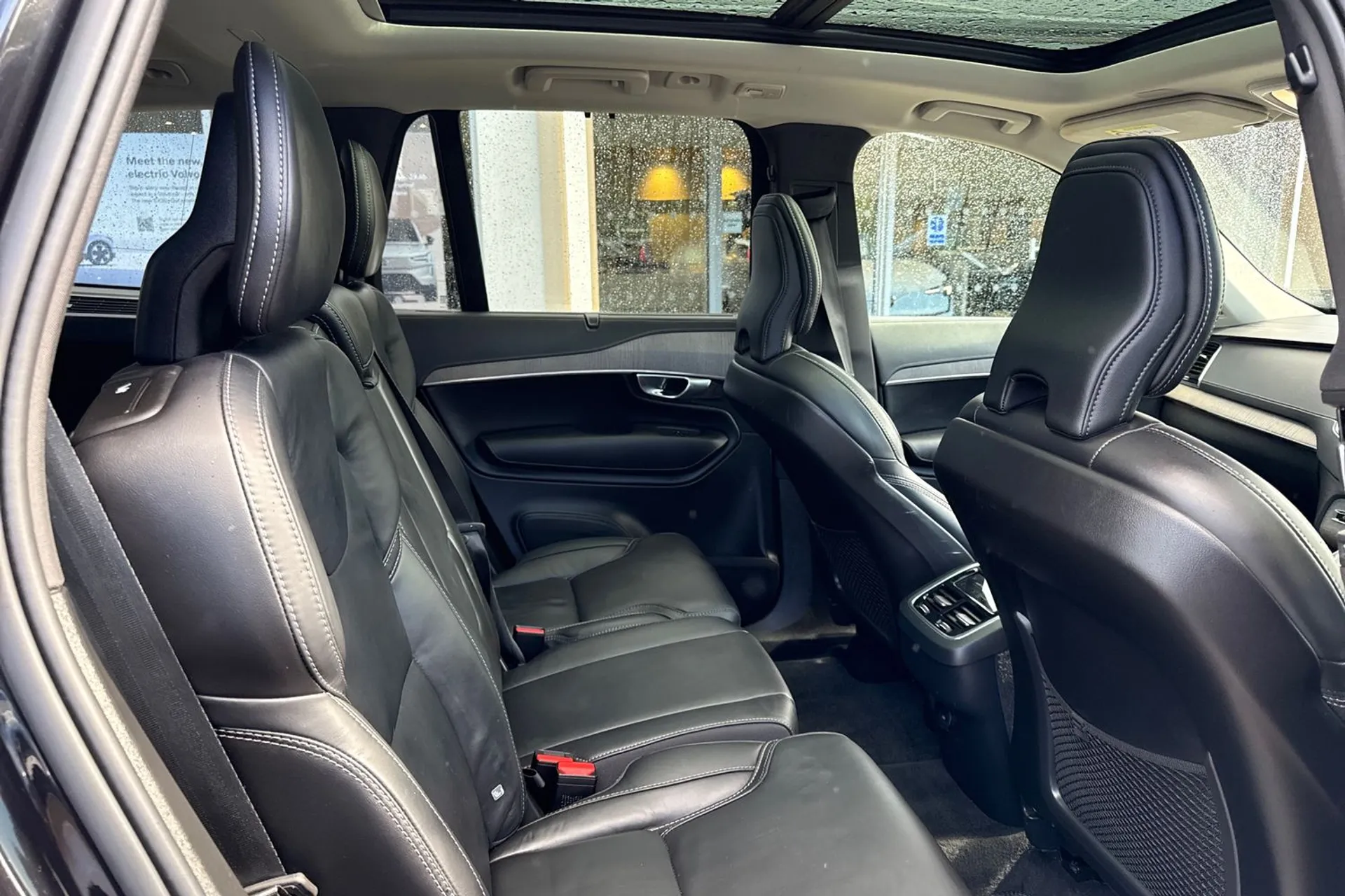 Volvo XC90 thumbnail image number 25
