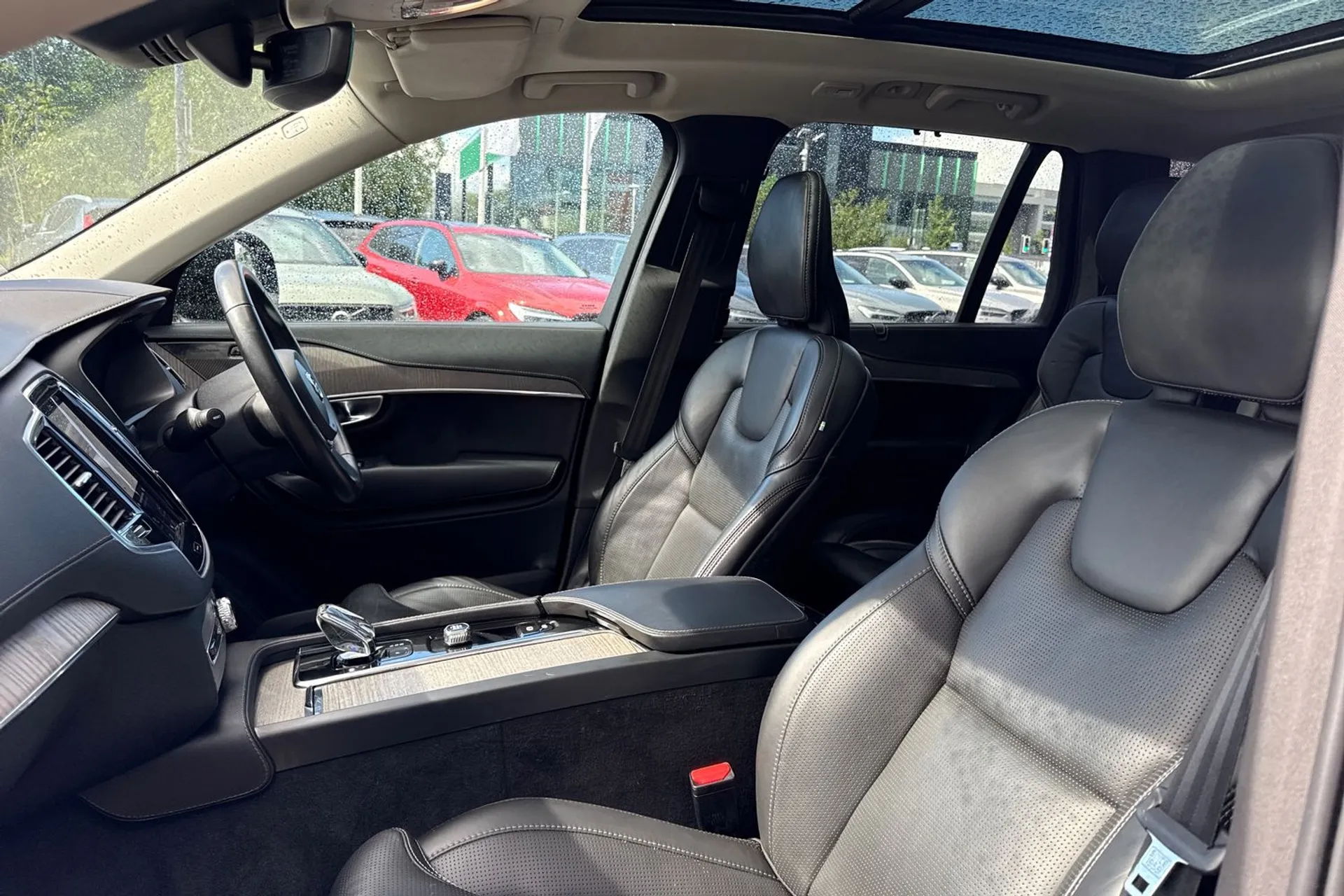 Volvo XC90 thumbnail image number 30