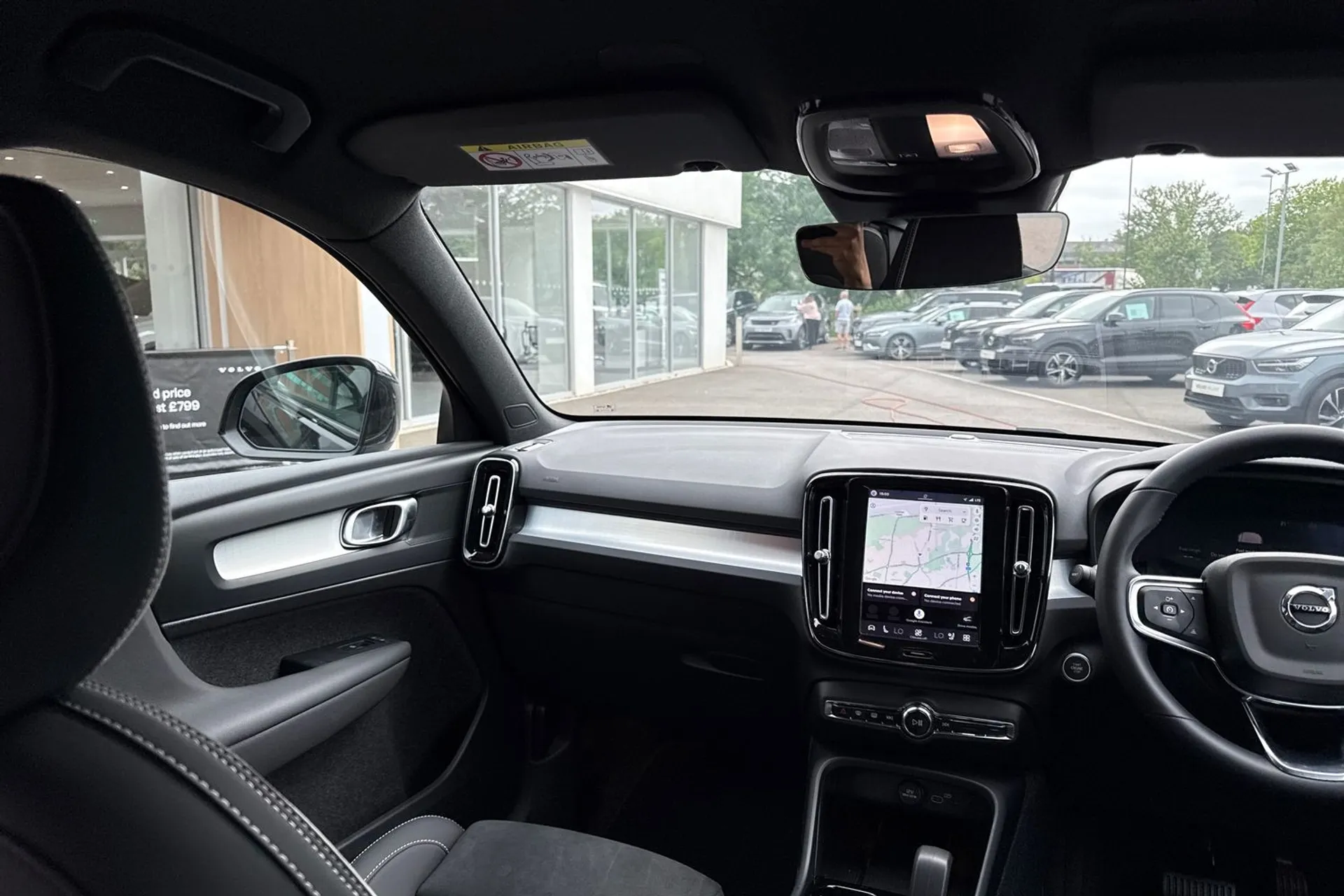 Volvo XC40 thumbnail image number 32