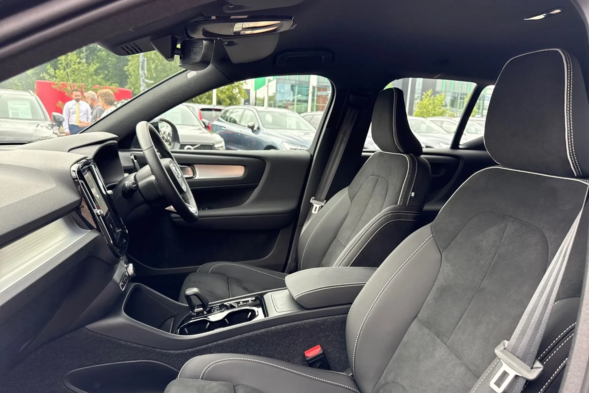 Volvo XC40 thumbnail image number 28
