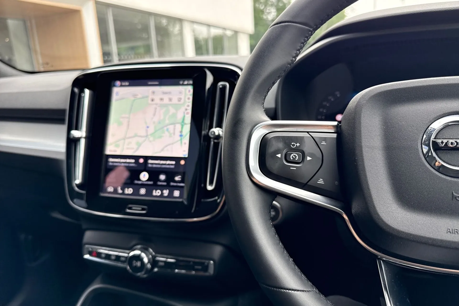 Volvo XC40 thumbnail image number 36