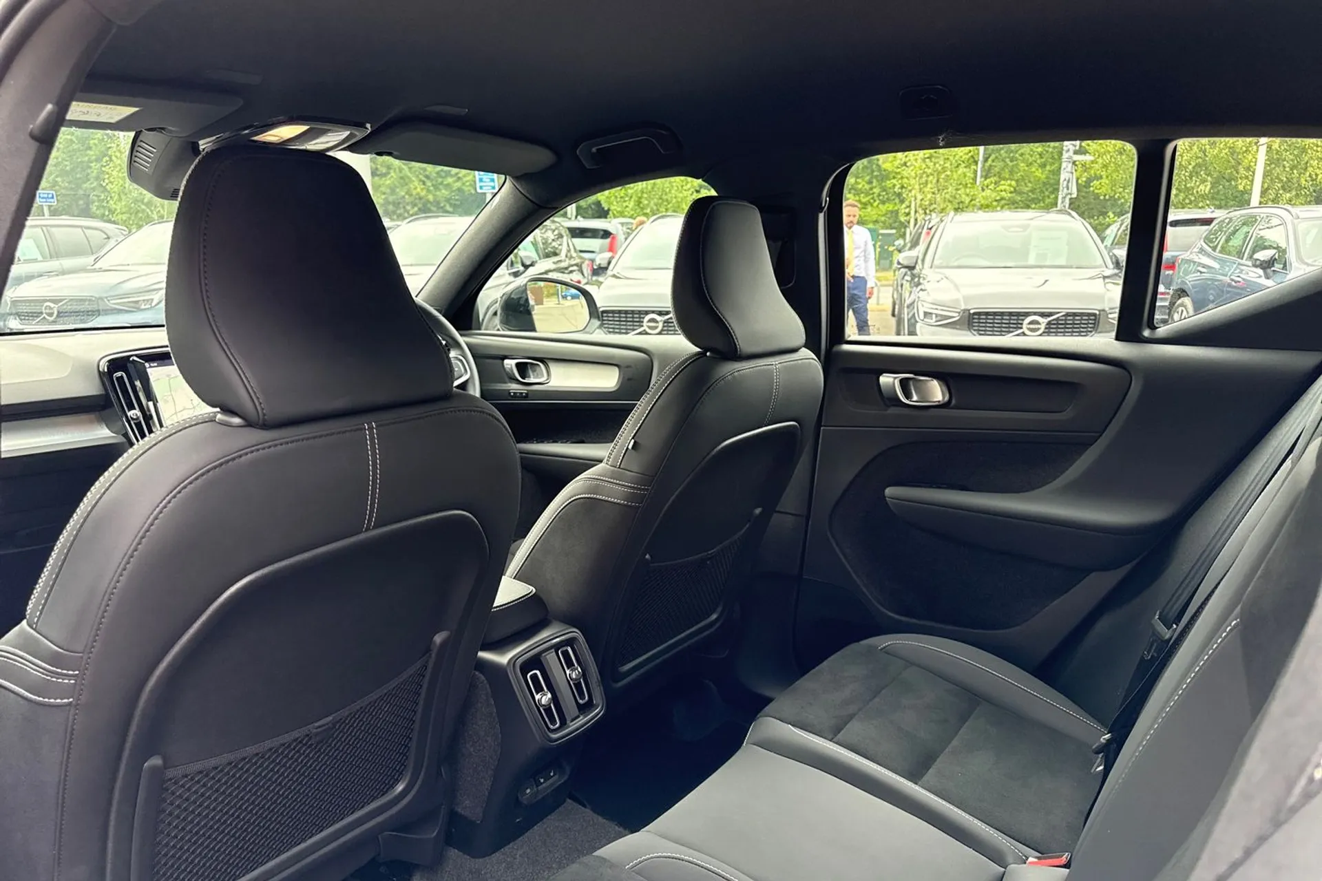 Volvo XC40 thumbnail image number 31