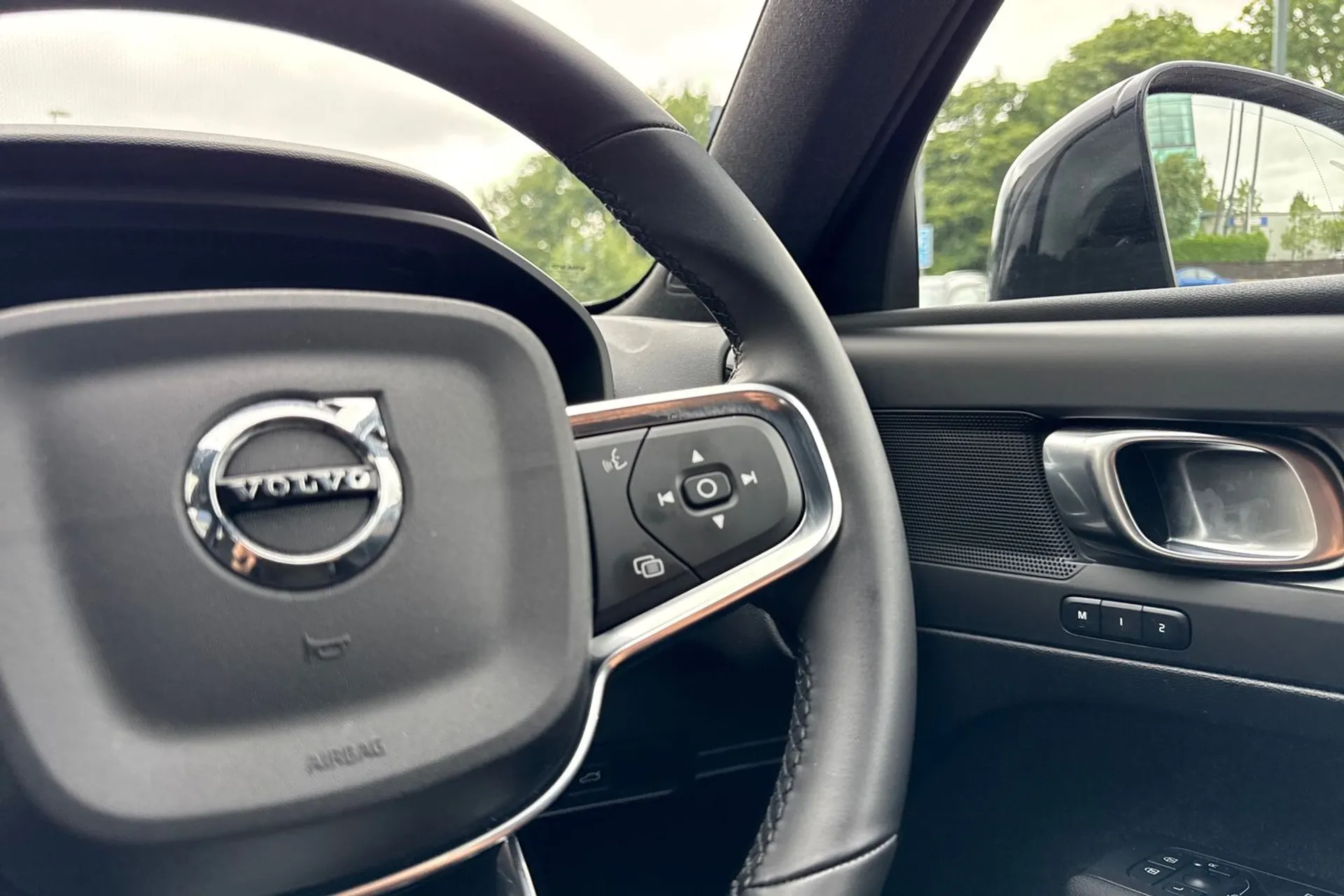 Volvo XC40 thumbnail image number 37