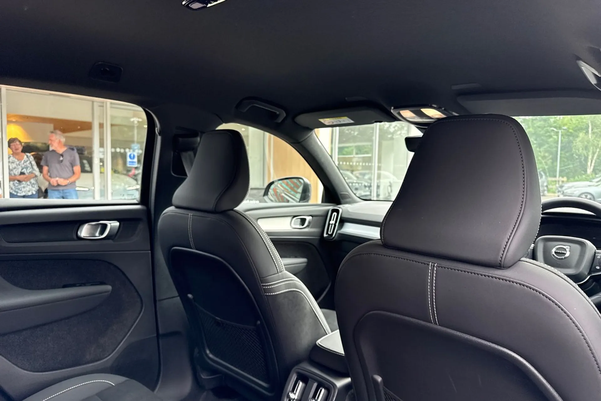 Volvo XC40 thumbnail image number 24