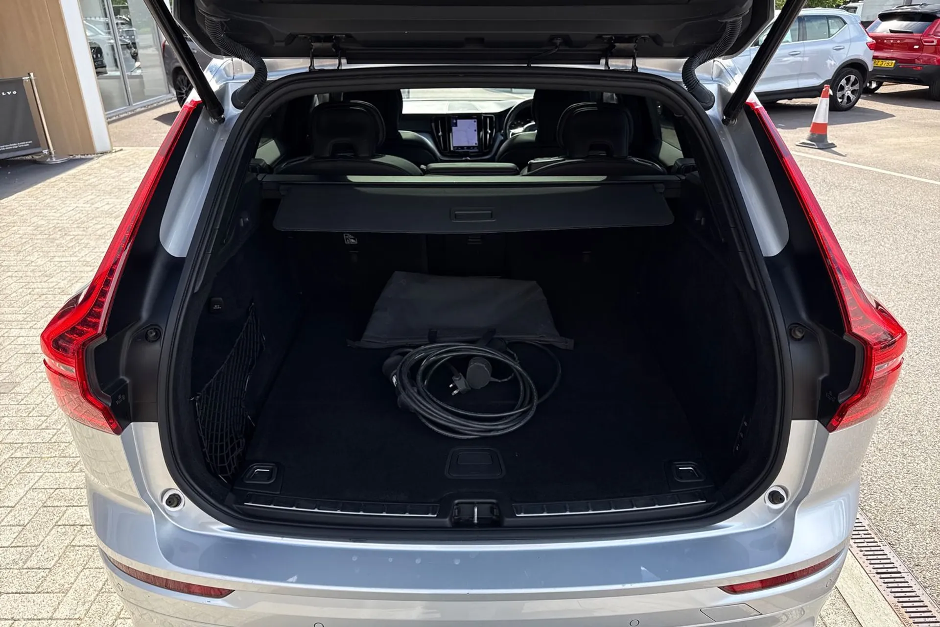 Volvo XC60 thumbnail image number 19