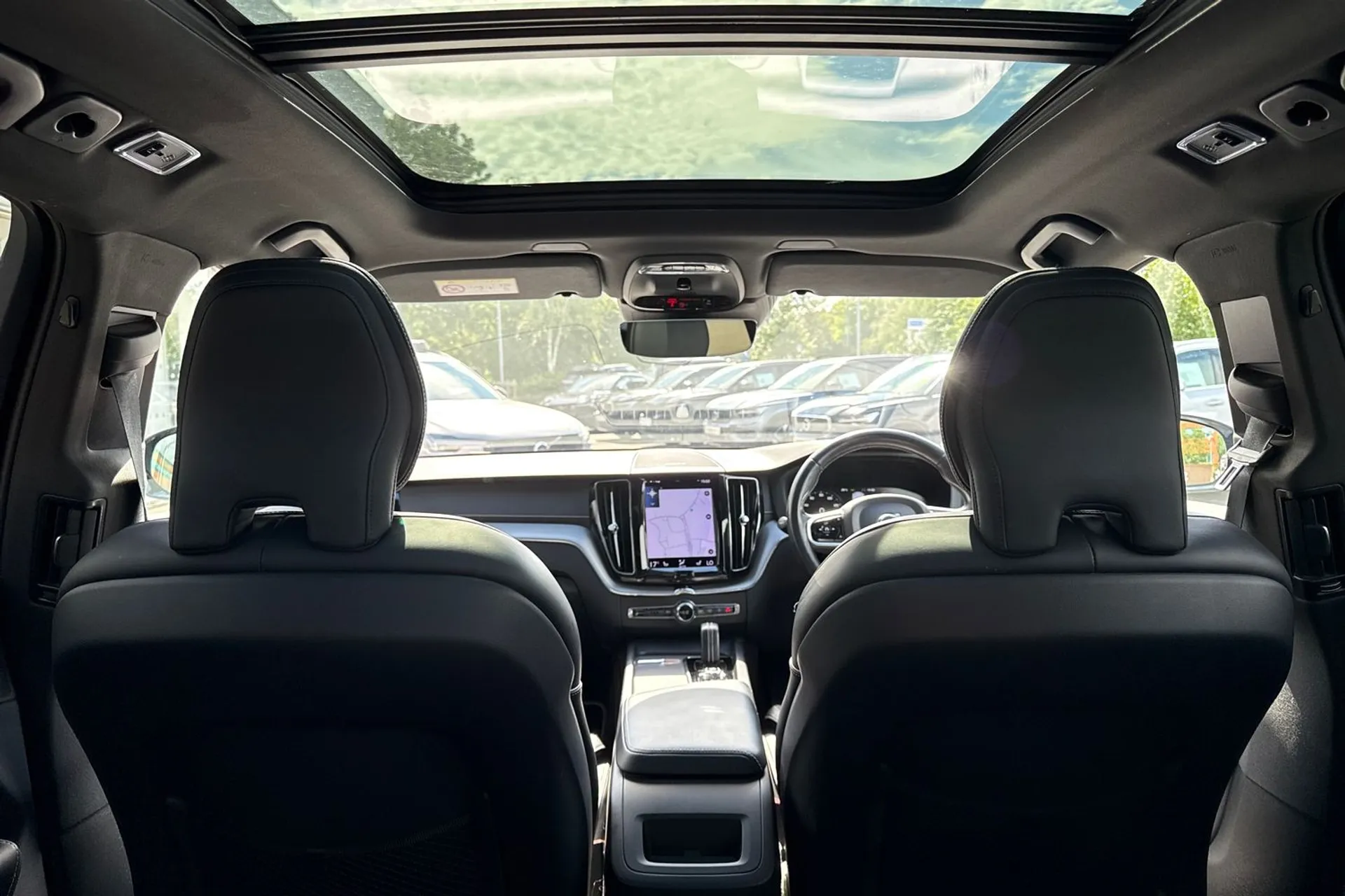 Volvo XC60 thumbnail image number 23
