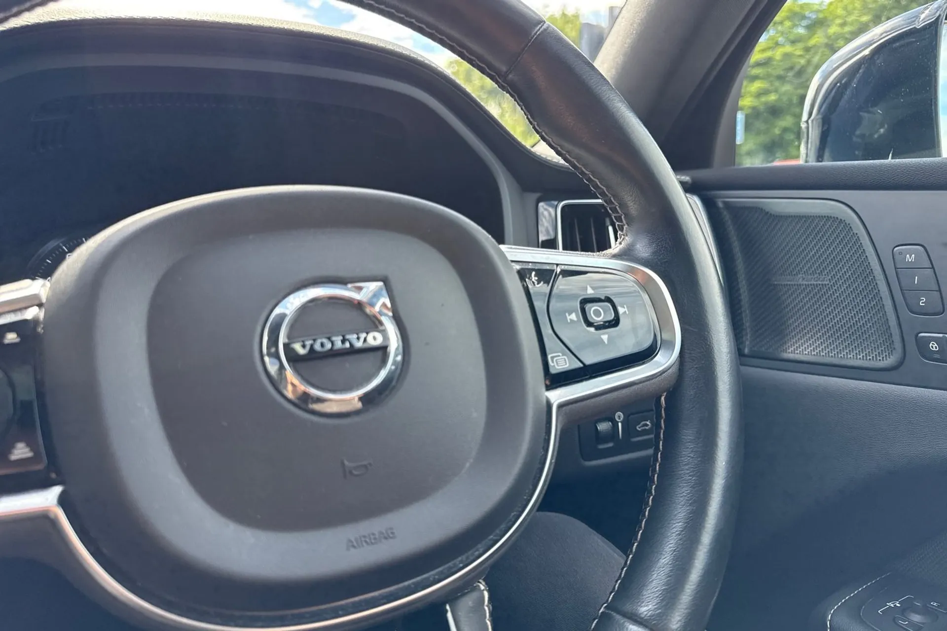 Volvo XC60 thumbnail image number 39
