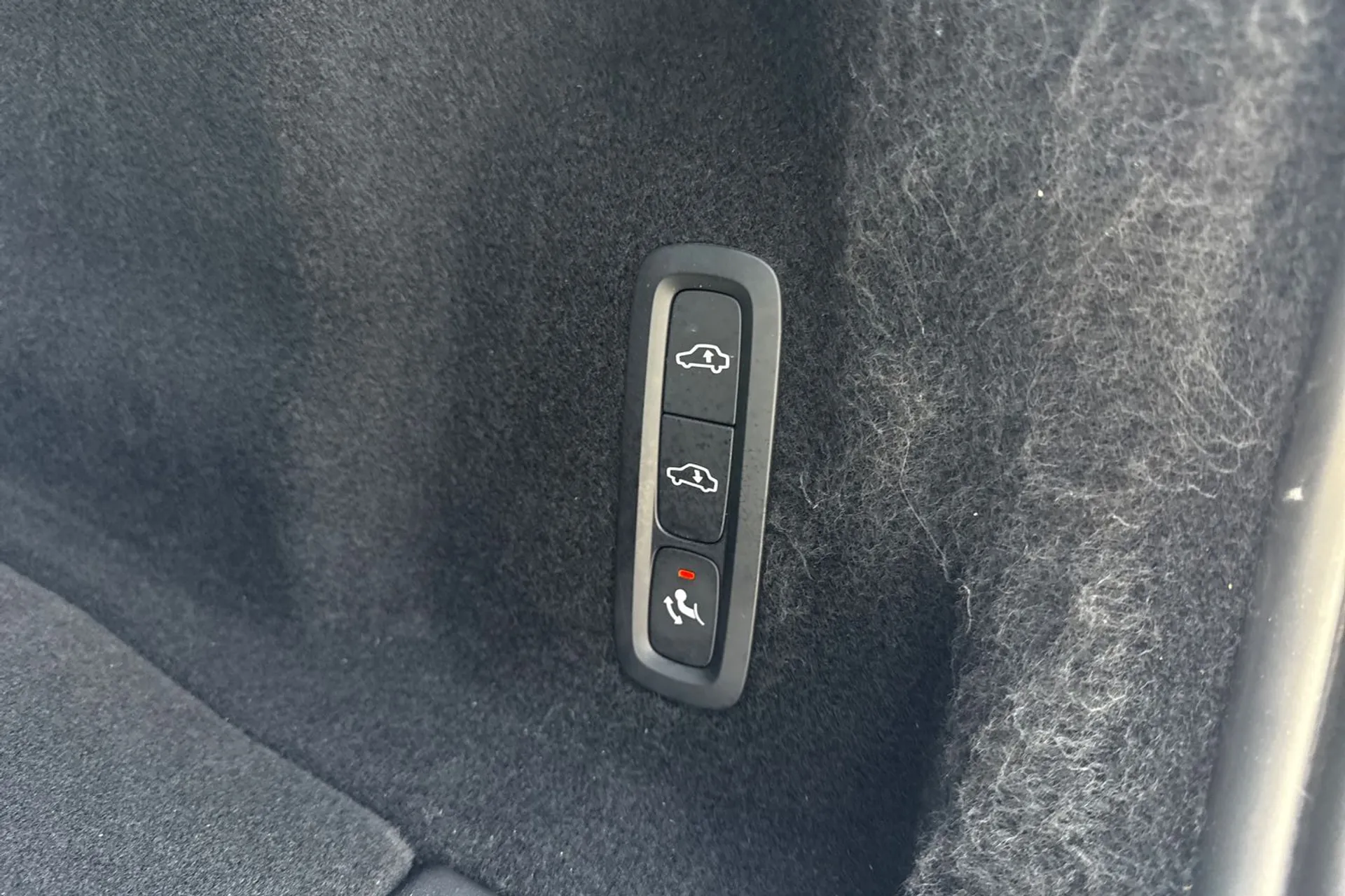 Volvo XC60 thumbnail image number 20